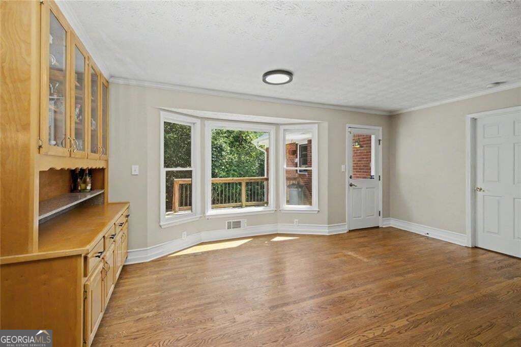502 Wedgepark Drive Property Photo 13