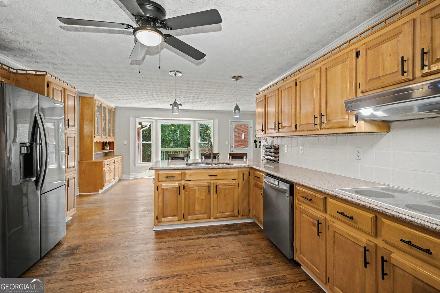 502 Wedgepark Drive Property Photo 17