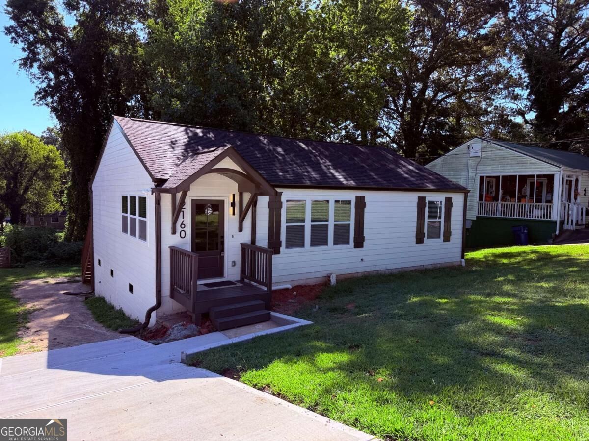 2160 Castlewood Street Property Photo 1