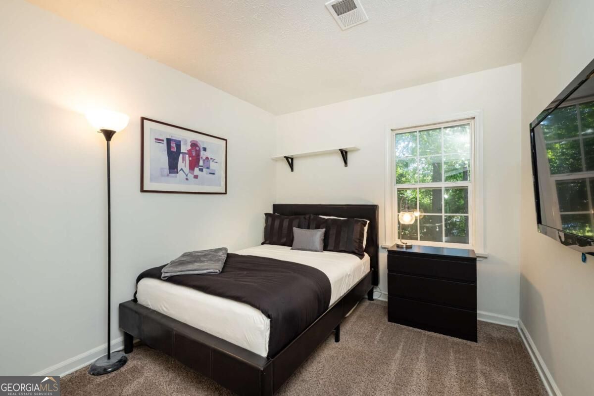 2702 Meadow Mere E Property Photo 17