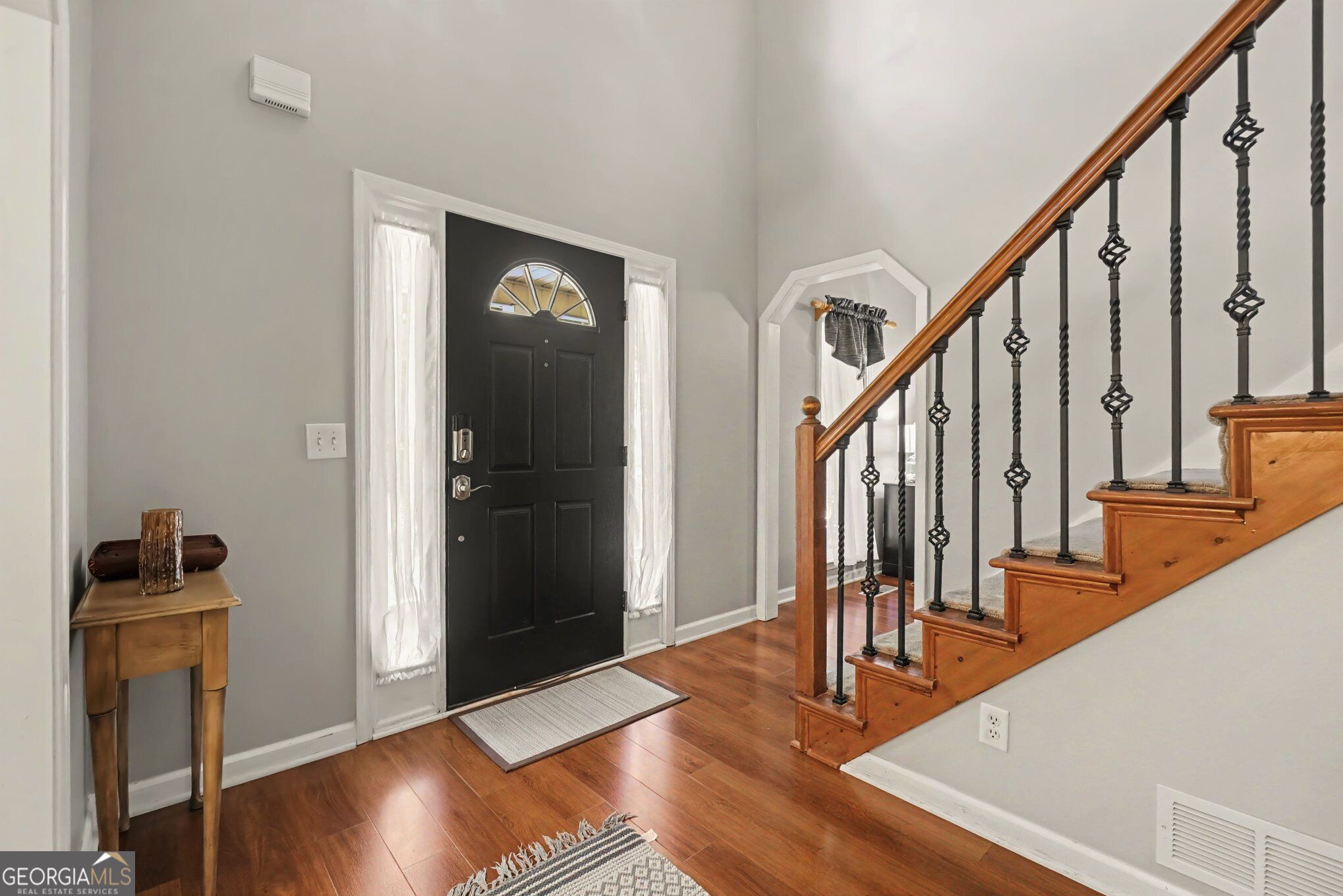 558 Whitby Drive Property Photo 9