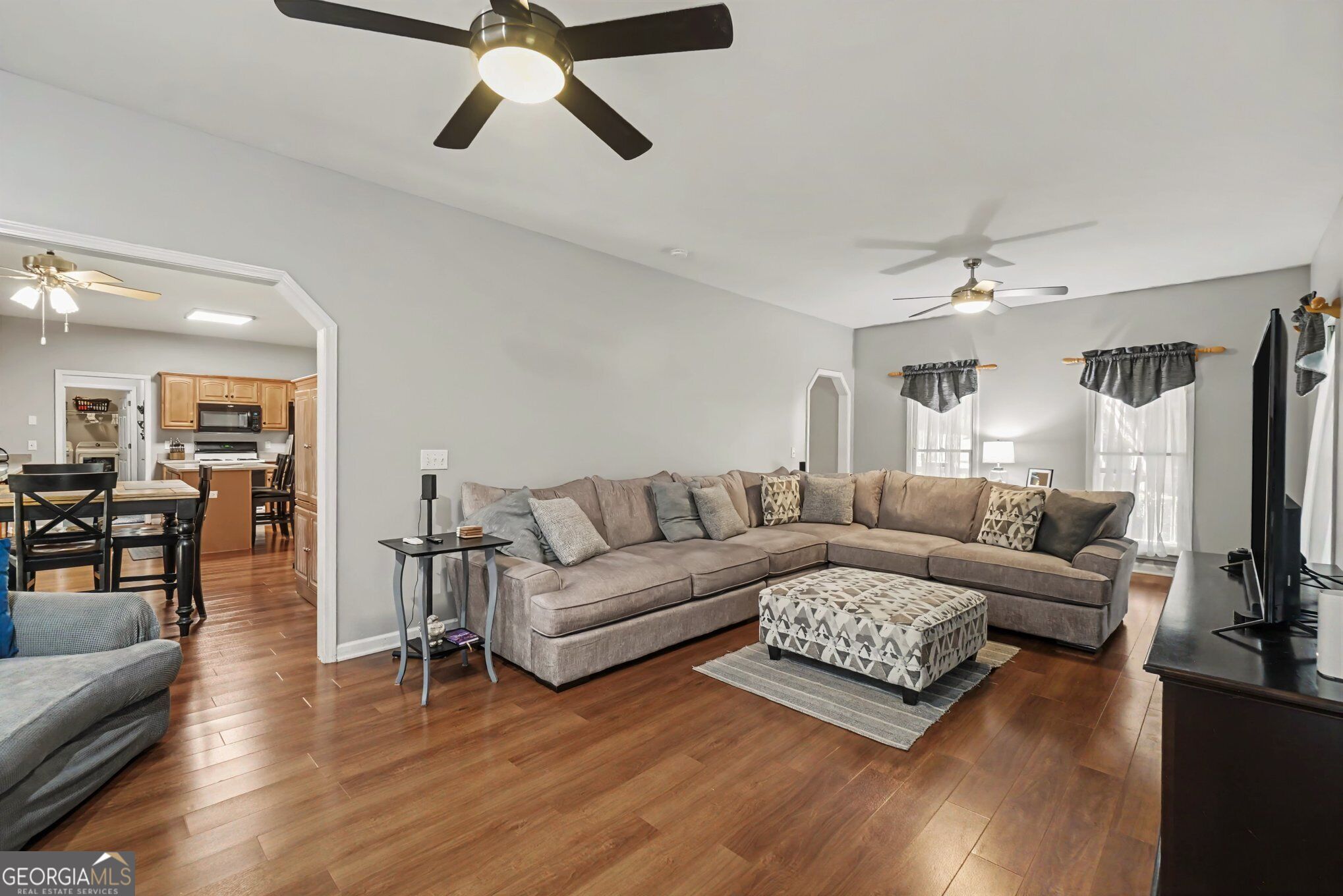558 Whitby Drive Property Photo 10