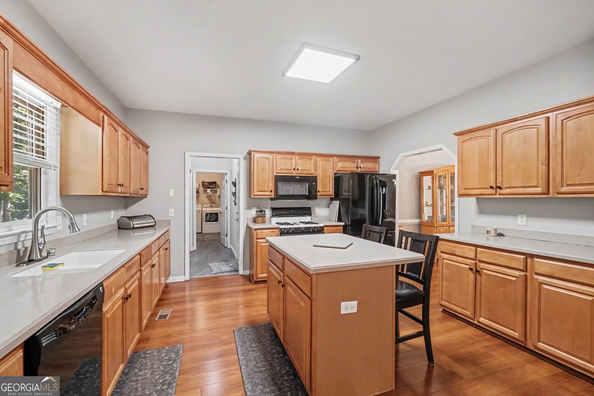 558 Whitby Drive Property Photo 13