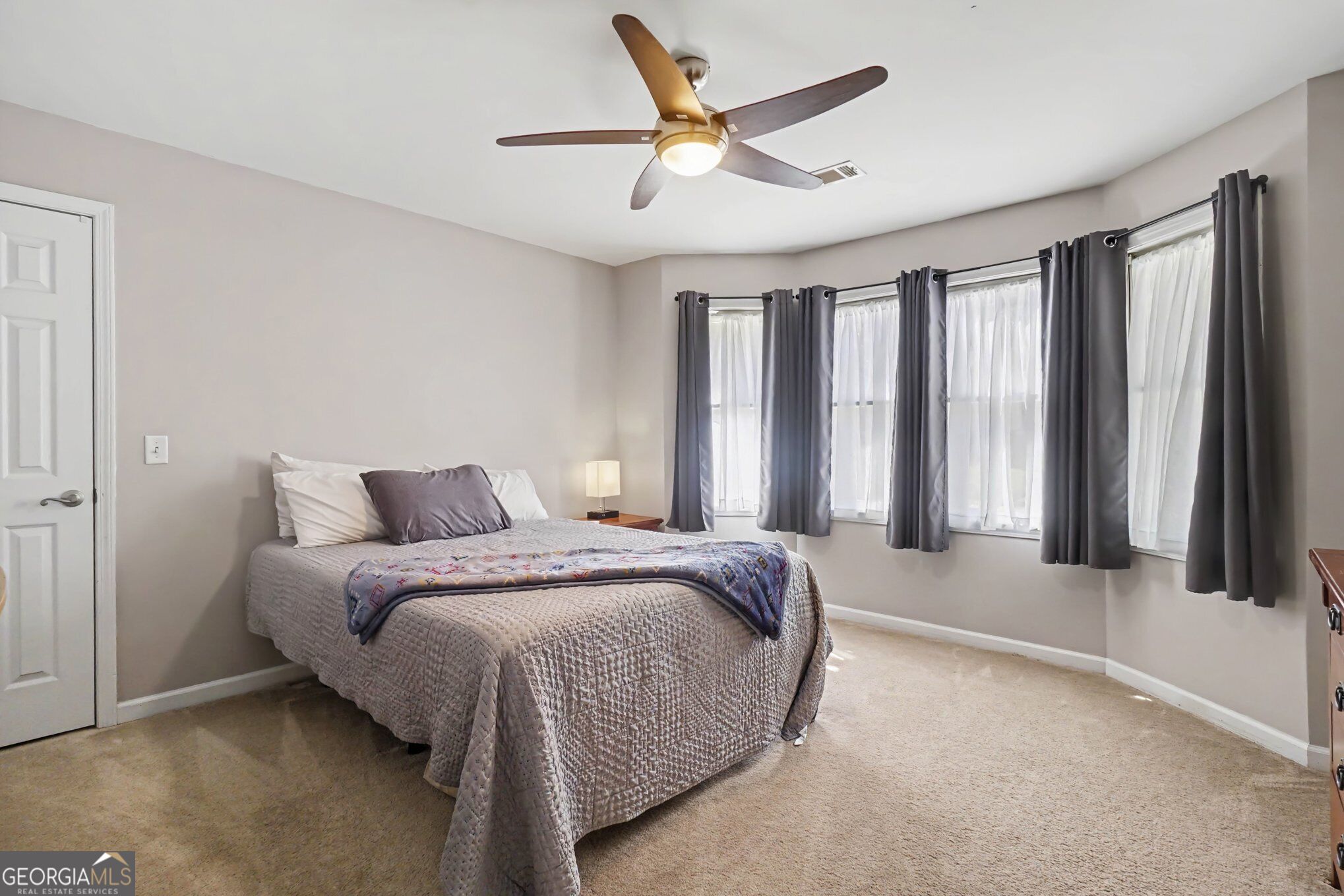 558 Whitby Drive Property Photo 16