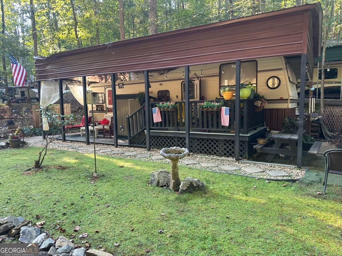 185 37th Street Property Photo 2