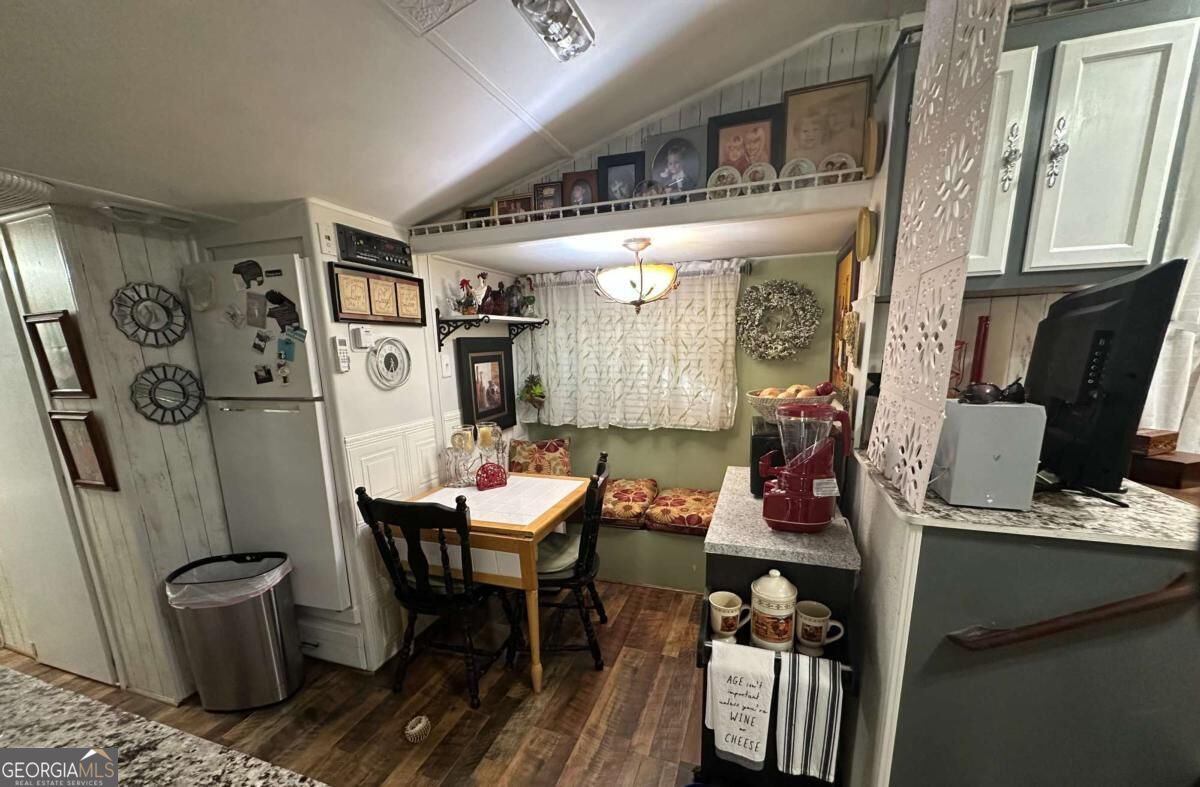 185 37th Street Property Photo 13