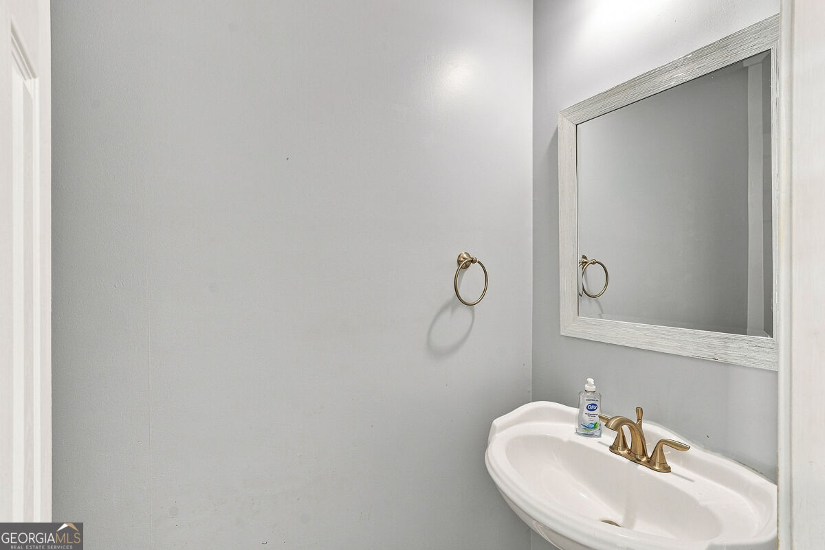 3524 Pine Grove Drive Property Photo 11