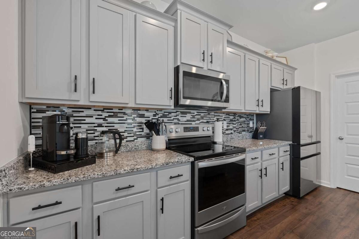 258 Aster Avenue Property Photo 17