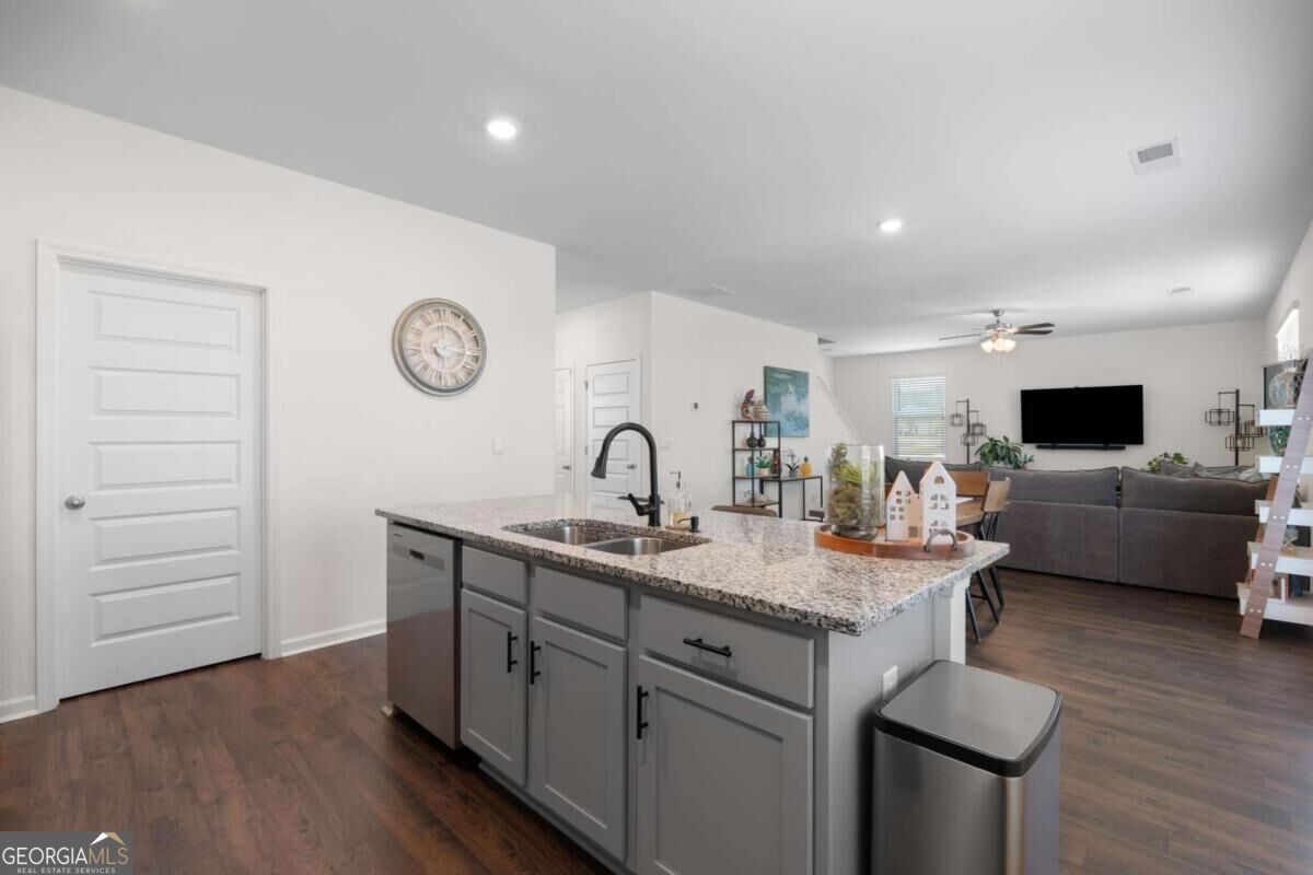 258 Aster Avenue Property Photo 18