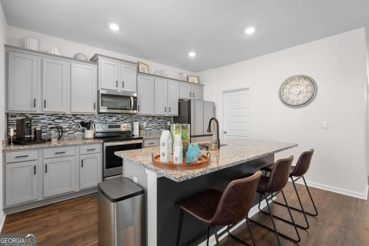 258 Aster Avenue Property Photo 20