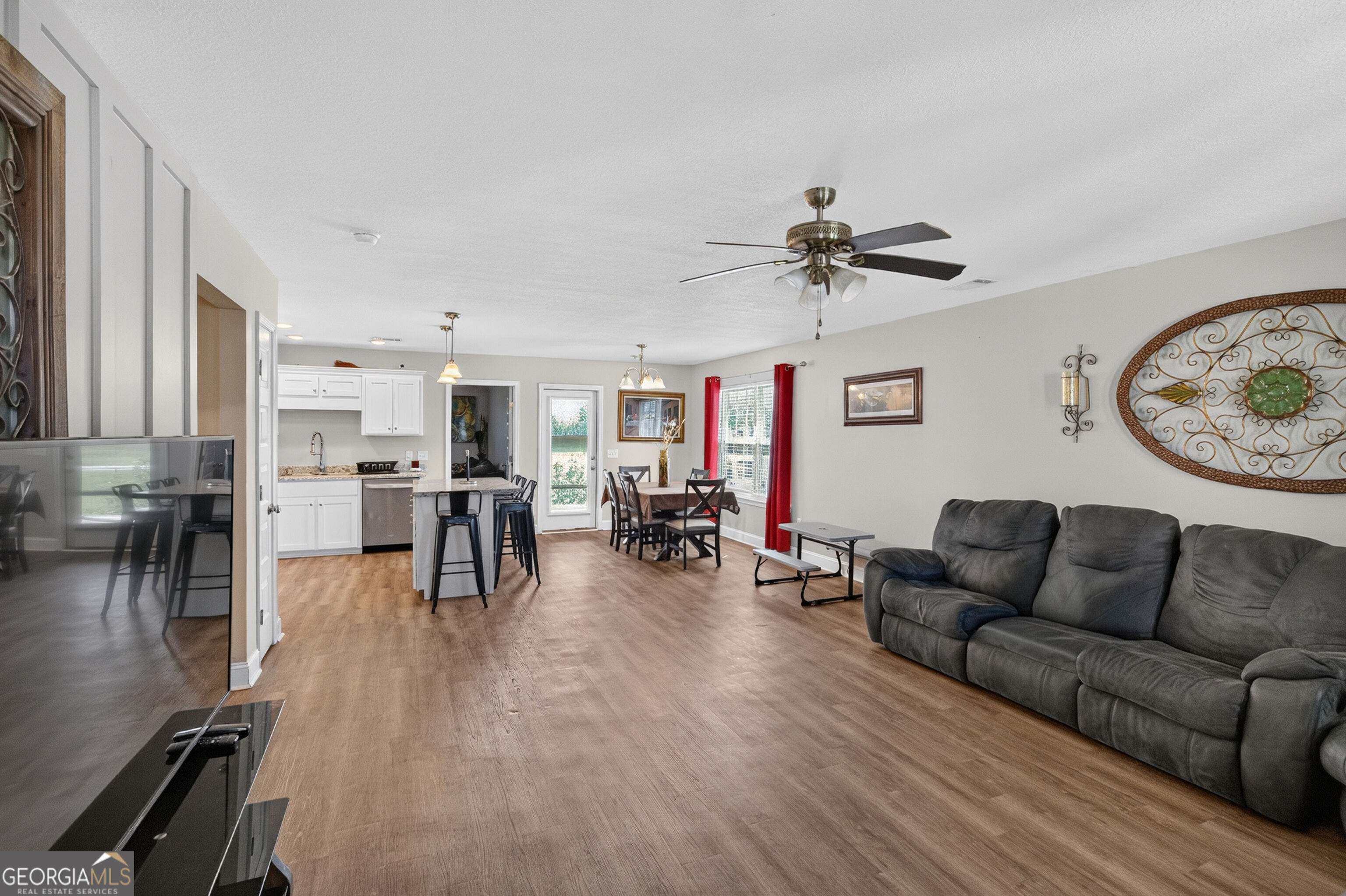 206 E Leyland Court Property Photo 6