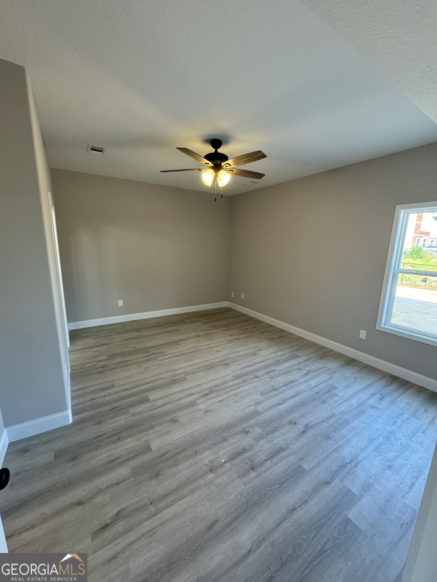256 Beau Claire Circle Property Photo 5