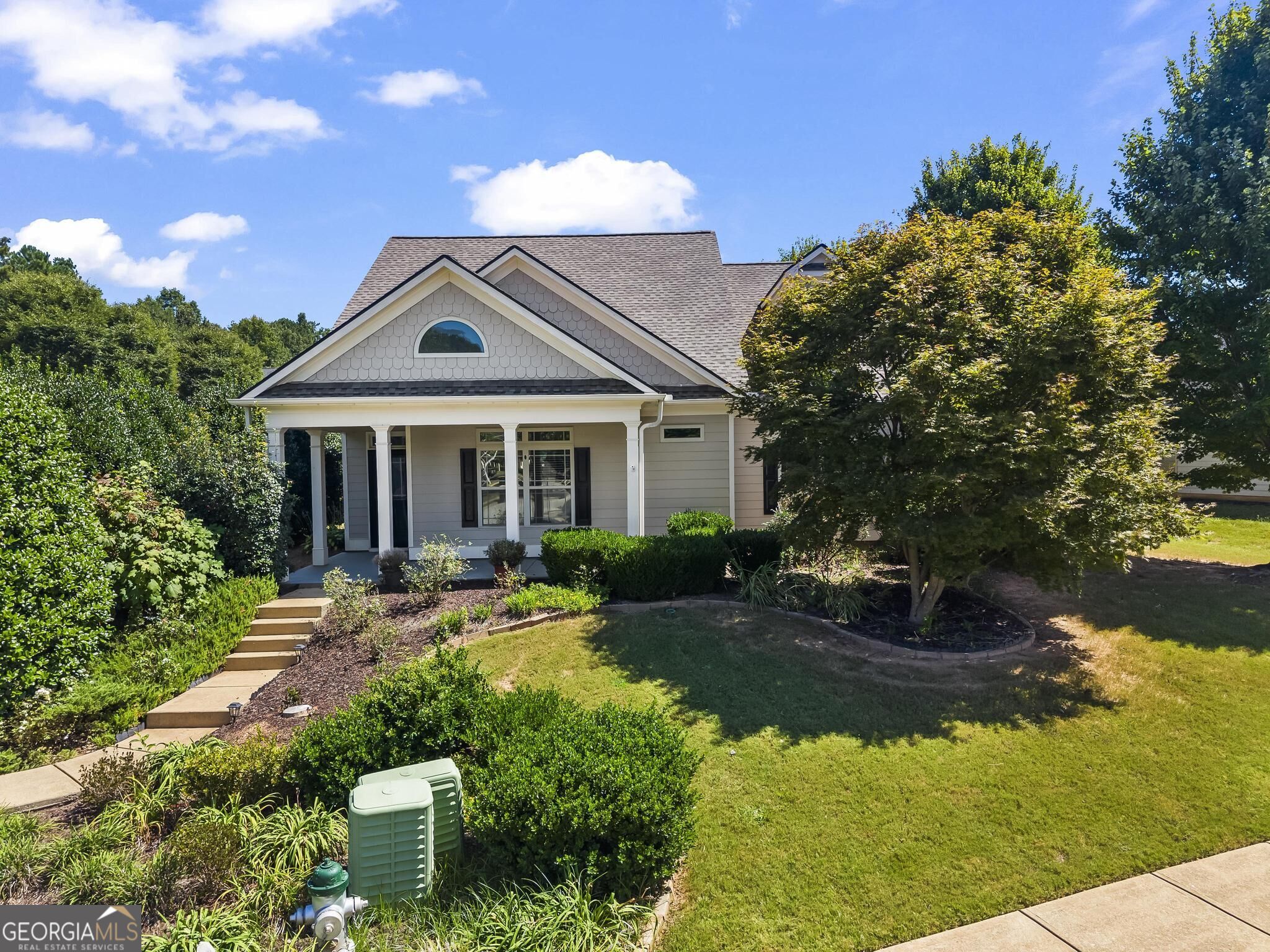 152 Stonebridge Crossing Property Photo 1