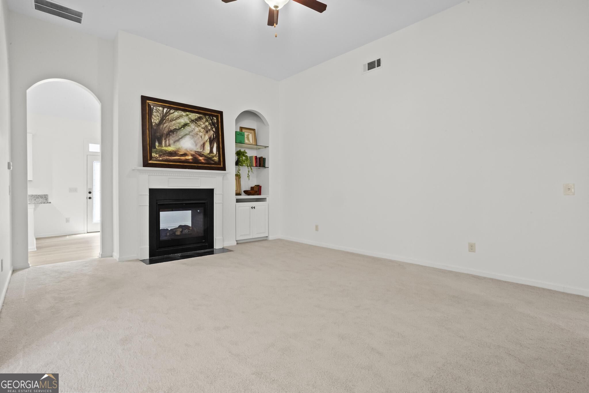 152 Stonebridge Crossing Property Photo 6