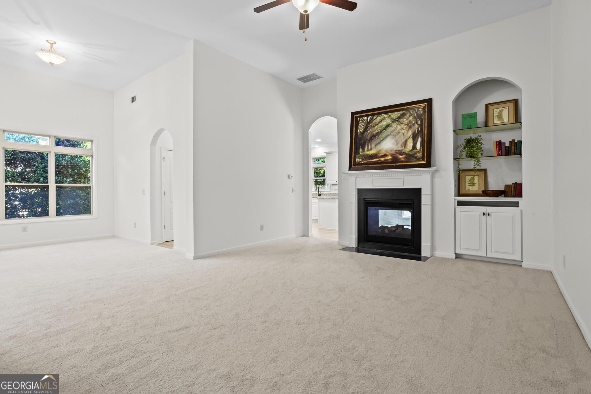 152 Stonebridge Crossing Property Photo 7