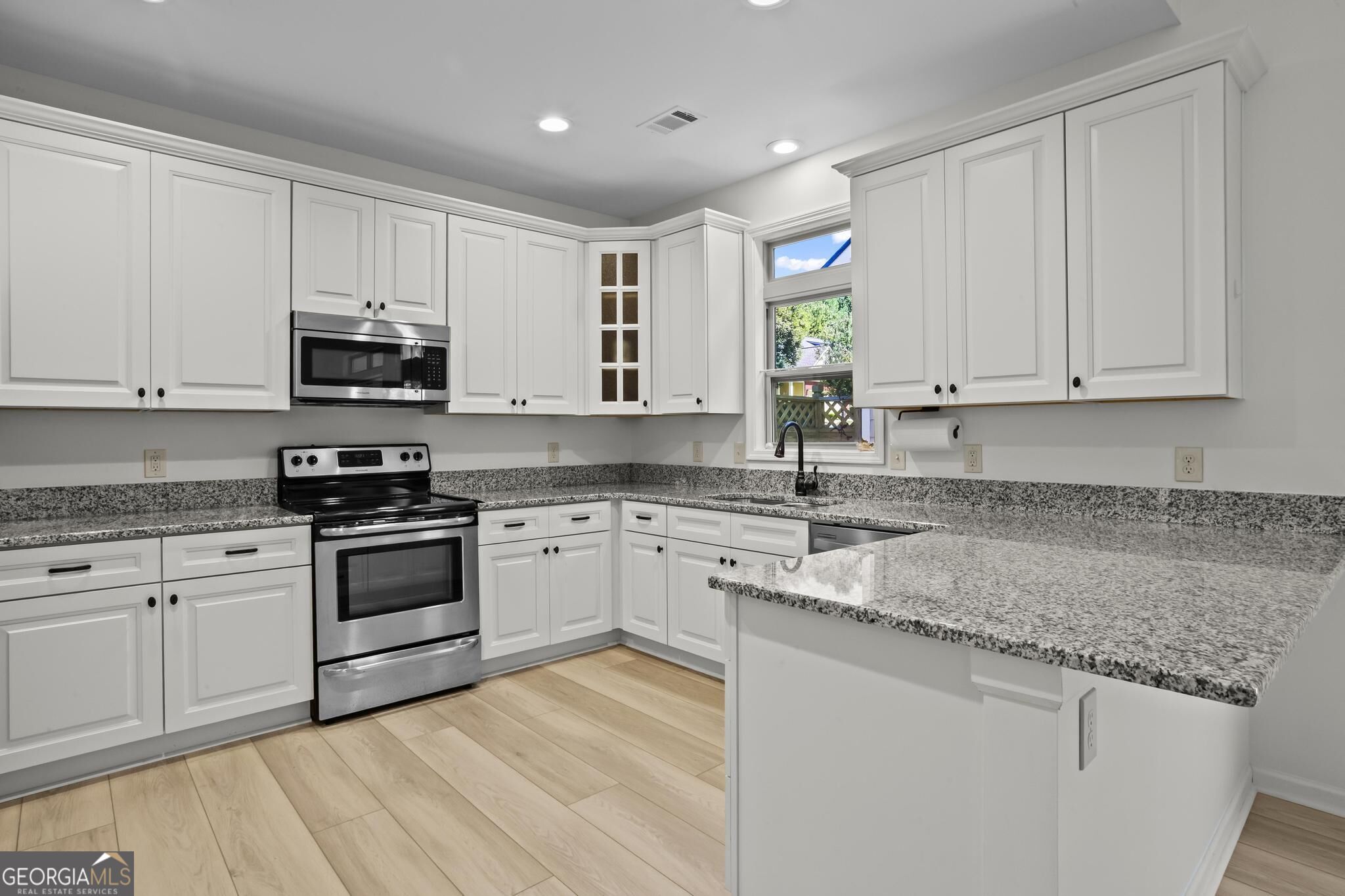 152 Stonebridge Crossing Property Photo 13