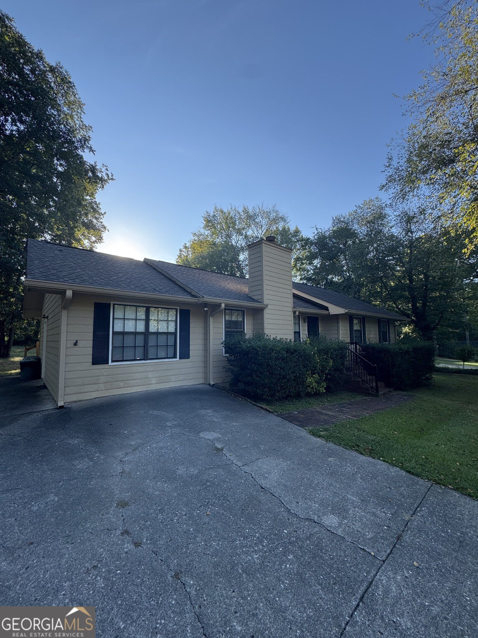 601 Ramblewood Place Property Photo 2
