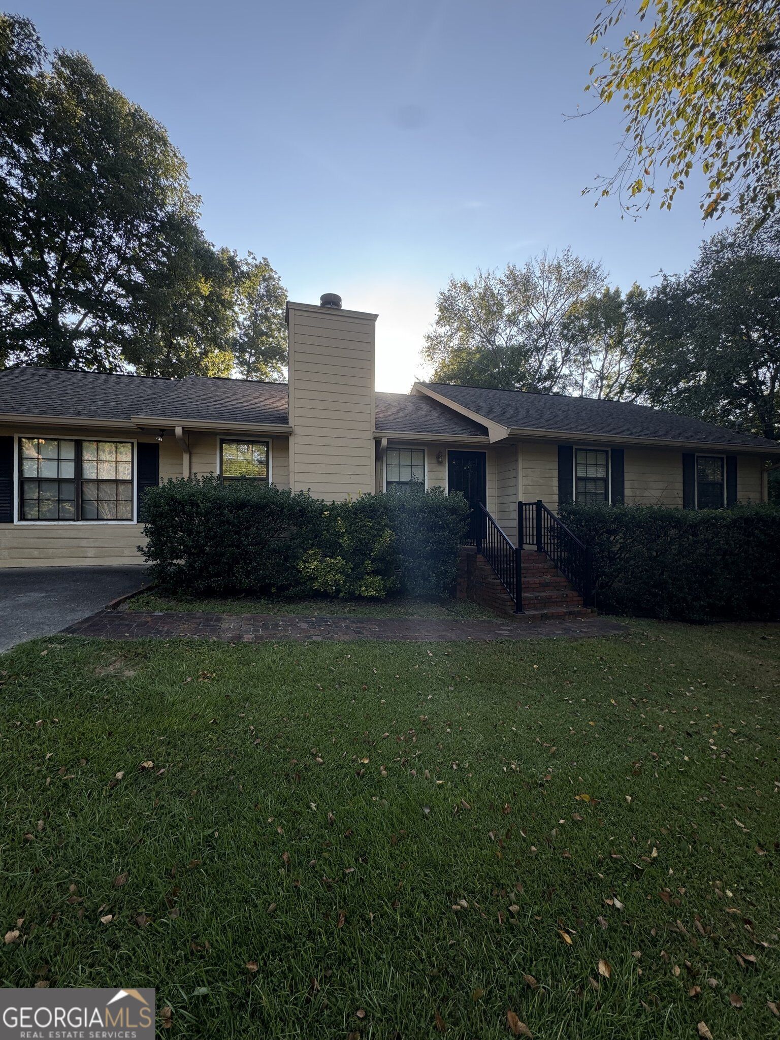 601 Ramblewood Place Property Photo 3