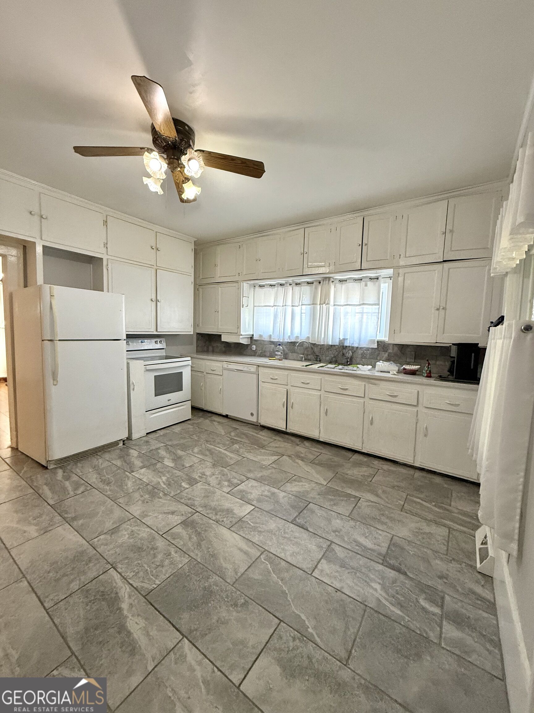 40 Church Street Property Photo 32