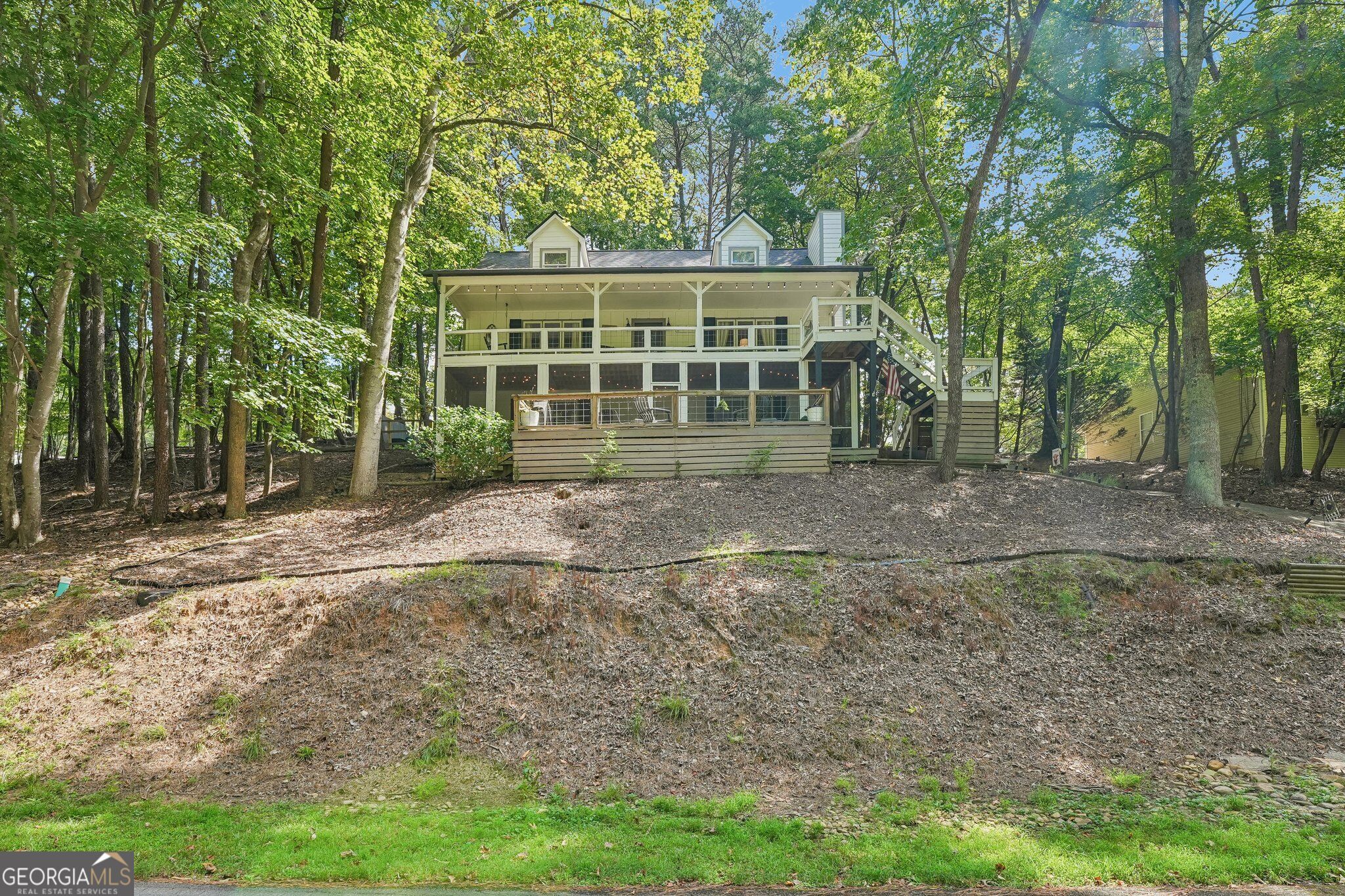 211 Hillside Drive Property Photo 4