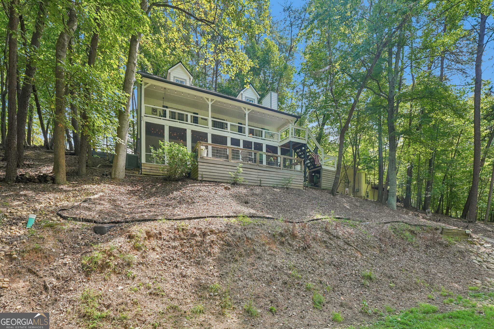 211 Hillside Drive Property Photo 6