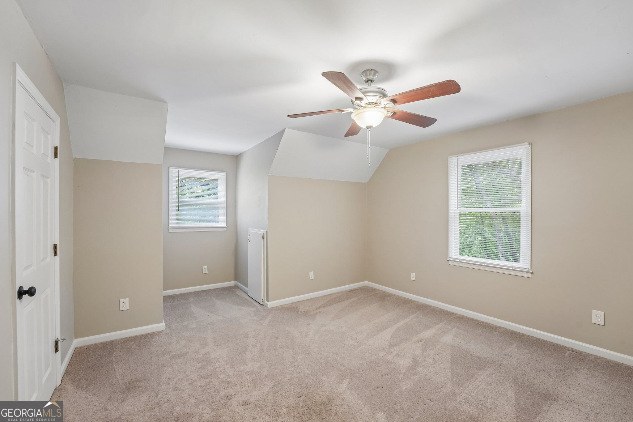 211 Hillside Drive Property Photo 34