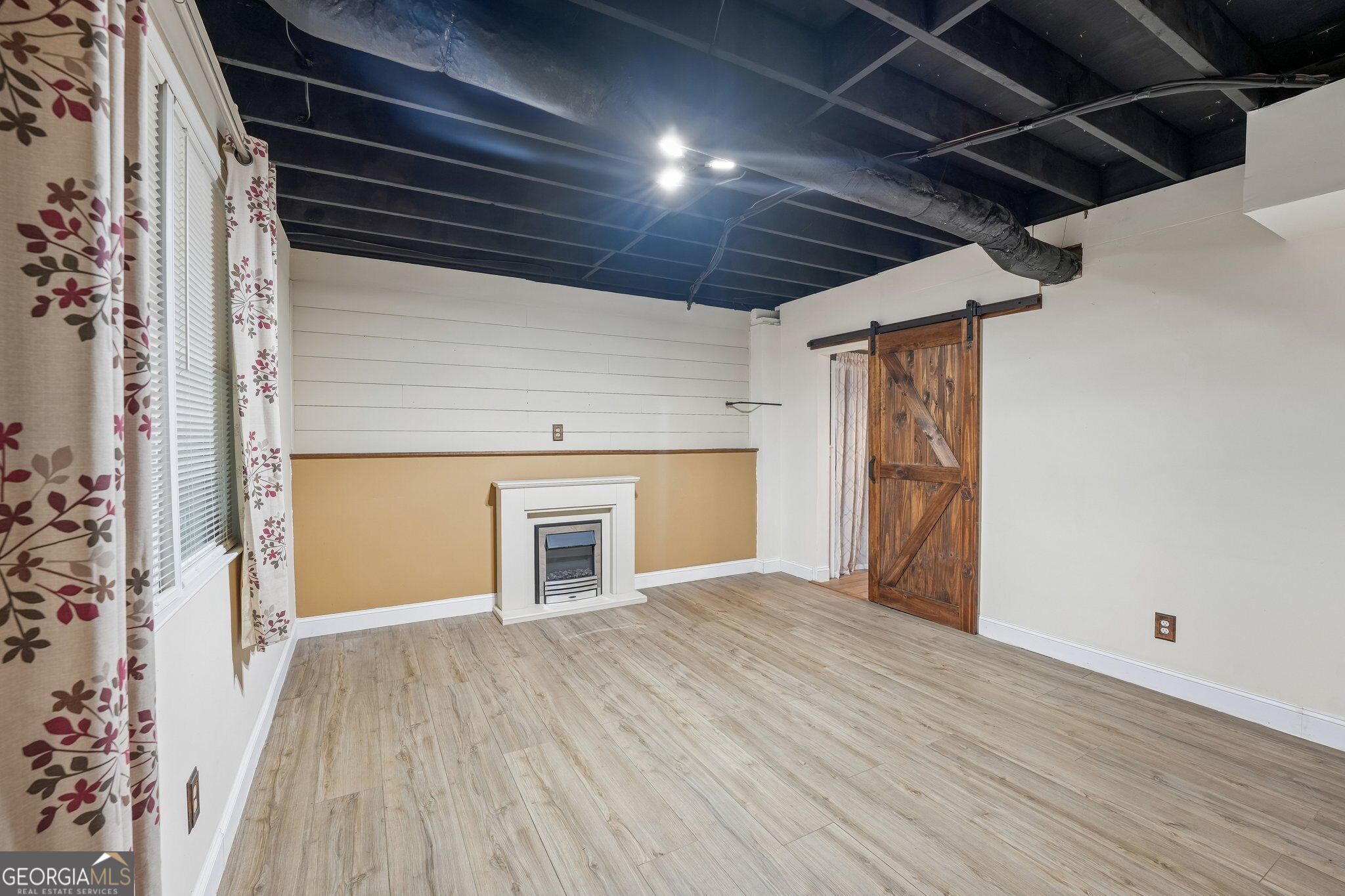 211 Hillside Drive Property Photo 41