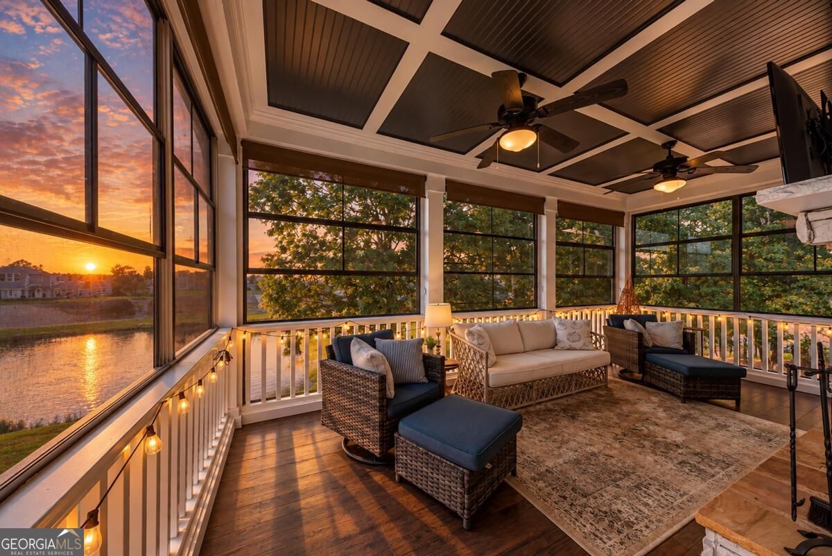 1021 Harbor Loop Property Photo 5
