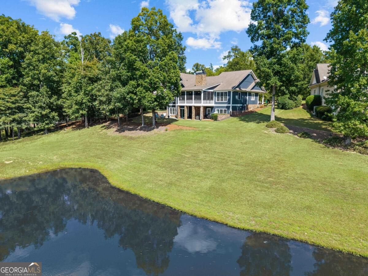 1021 Harbor Loop Property Photo 12