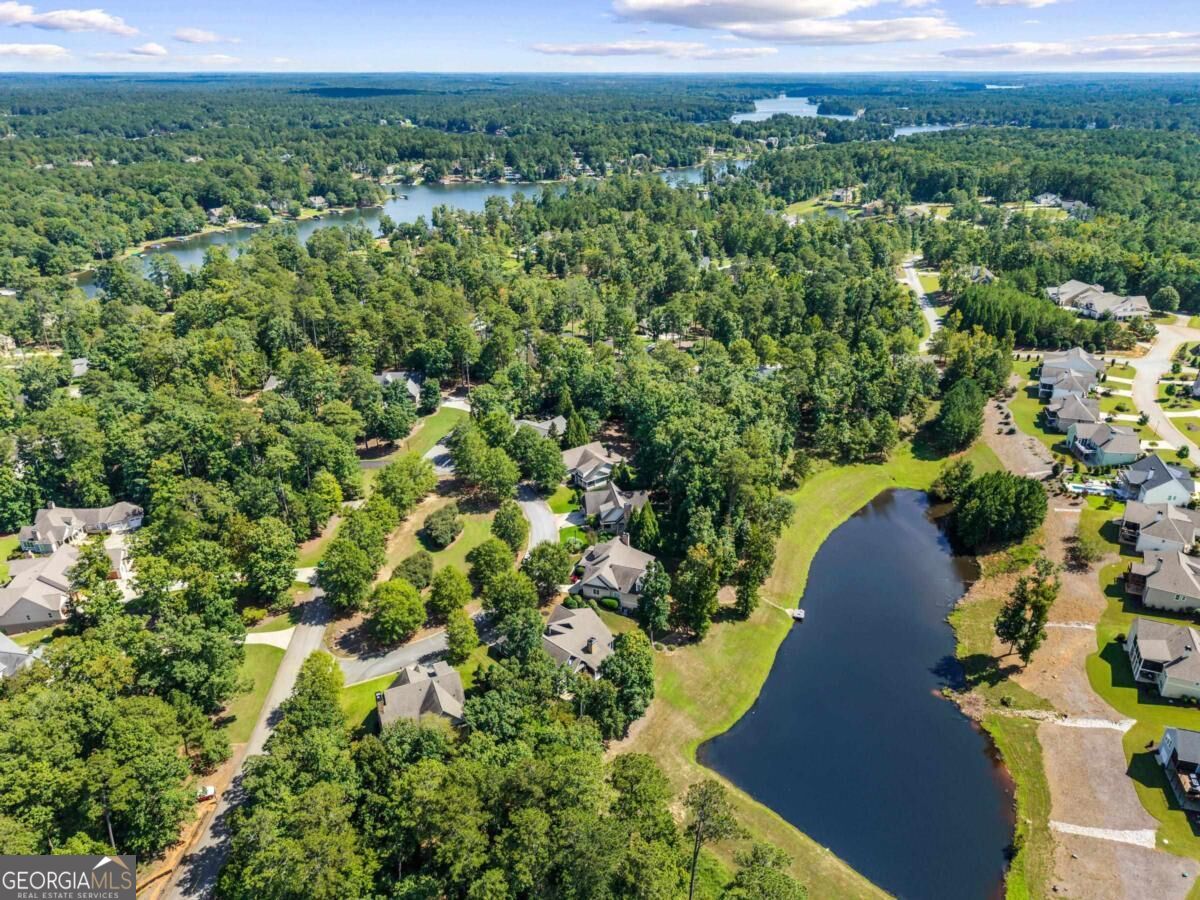 1021 Harbor Loop Property Photo 15