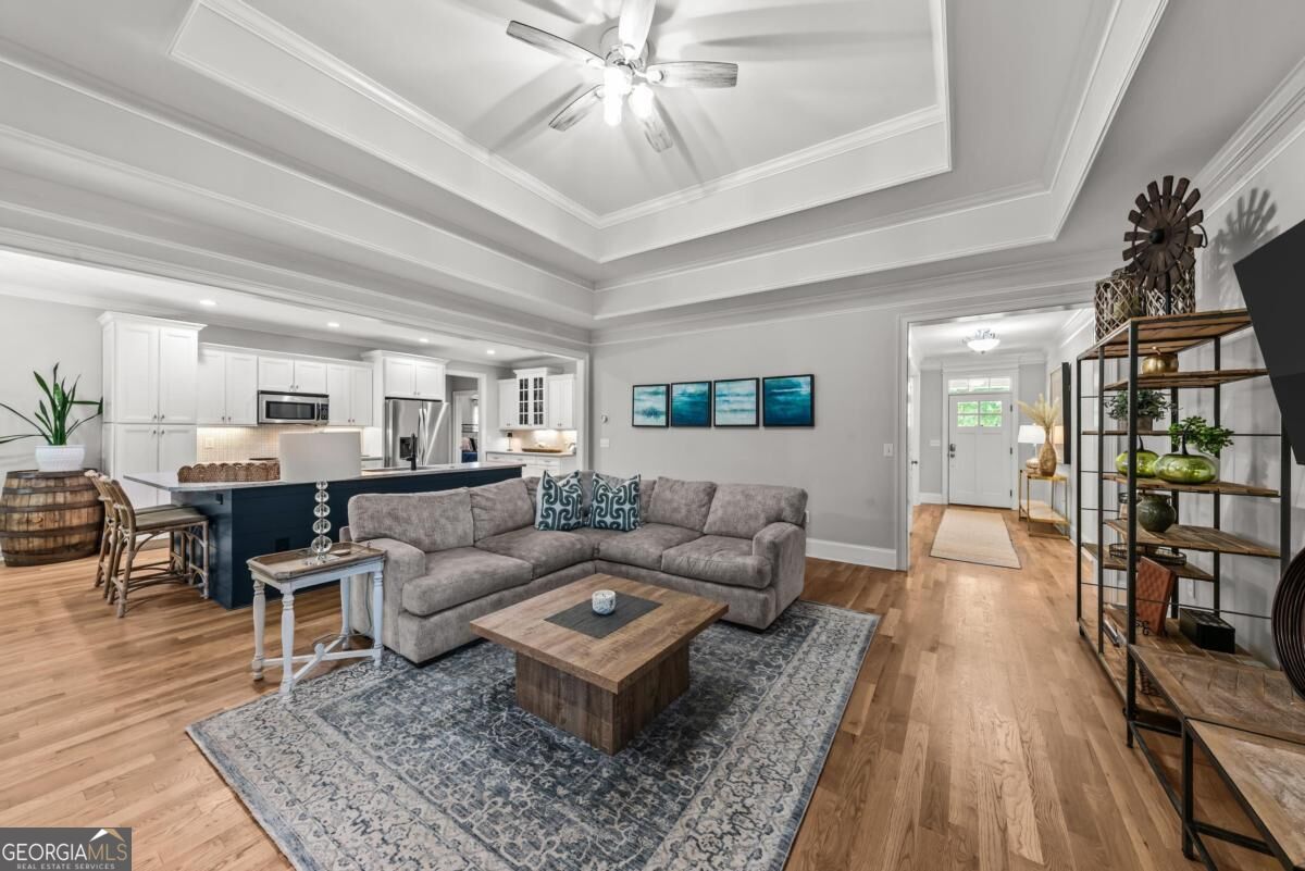 1021 Harbor Loop Property Photo 19