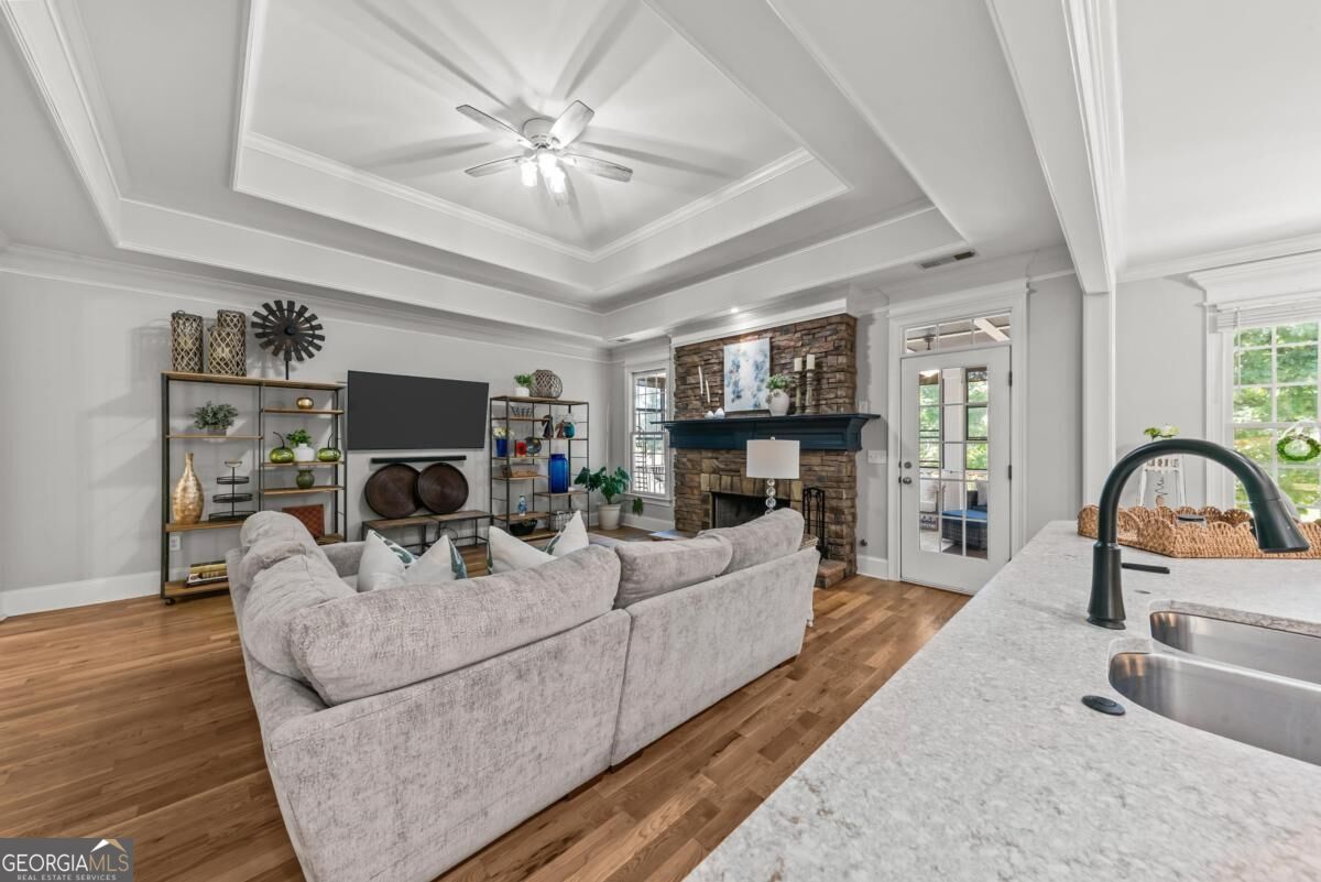 1021 Harbor Loop Property Photo 21