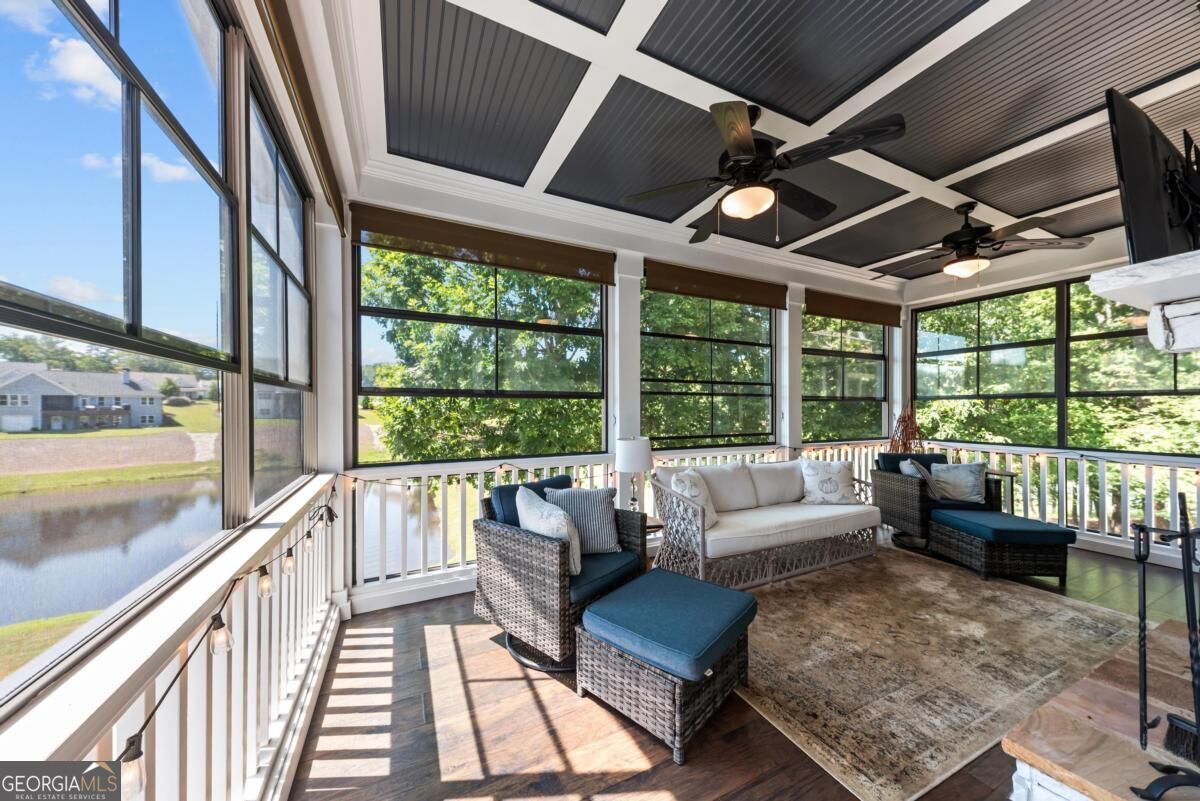 1021 Harbor Loop Property Photo 29