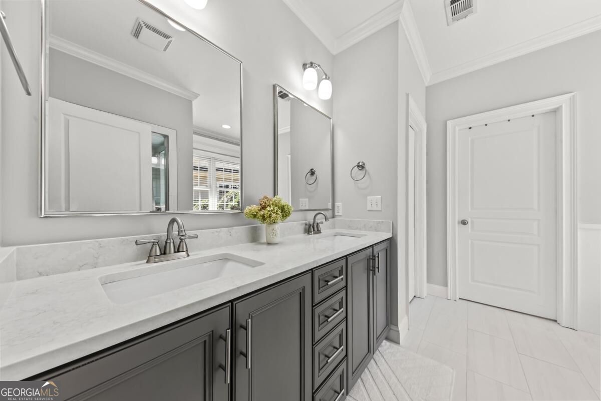 1021 Harbor Loop Property Photo 39