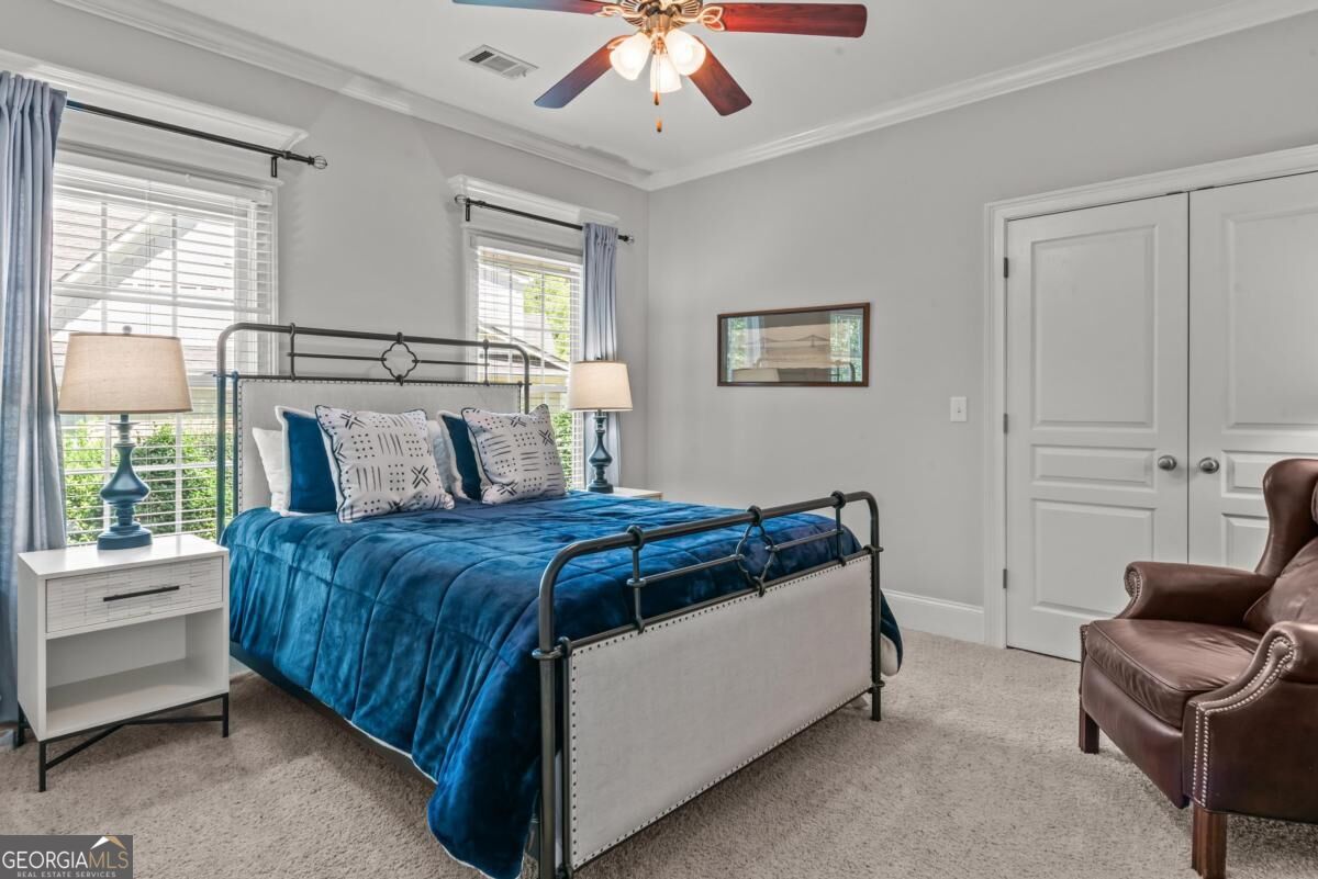1021 Harbor Loop Property Photo 44