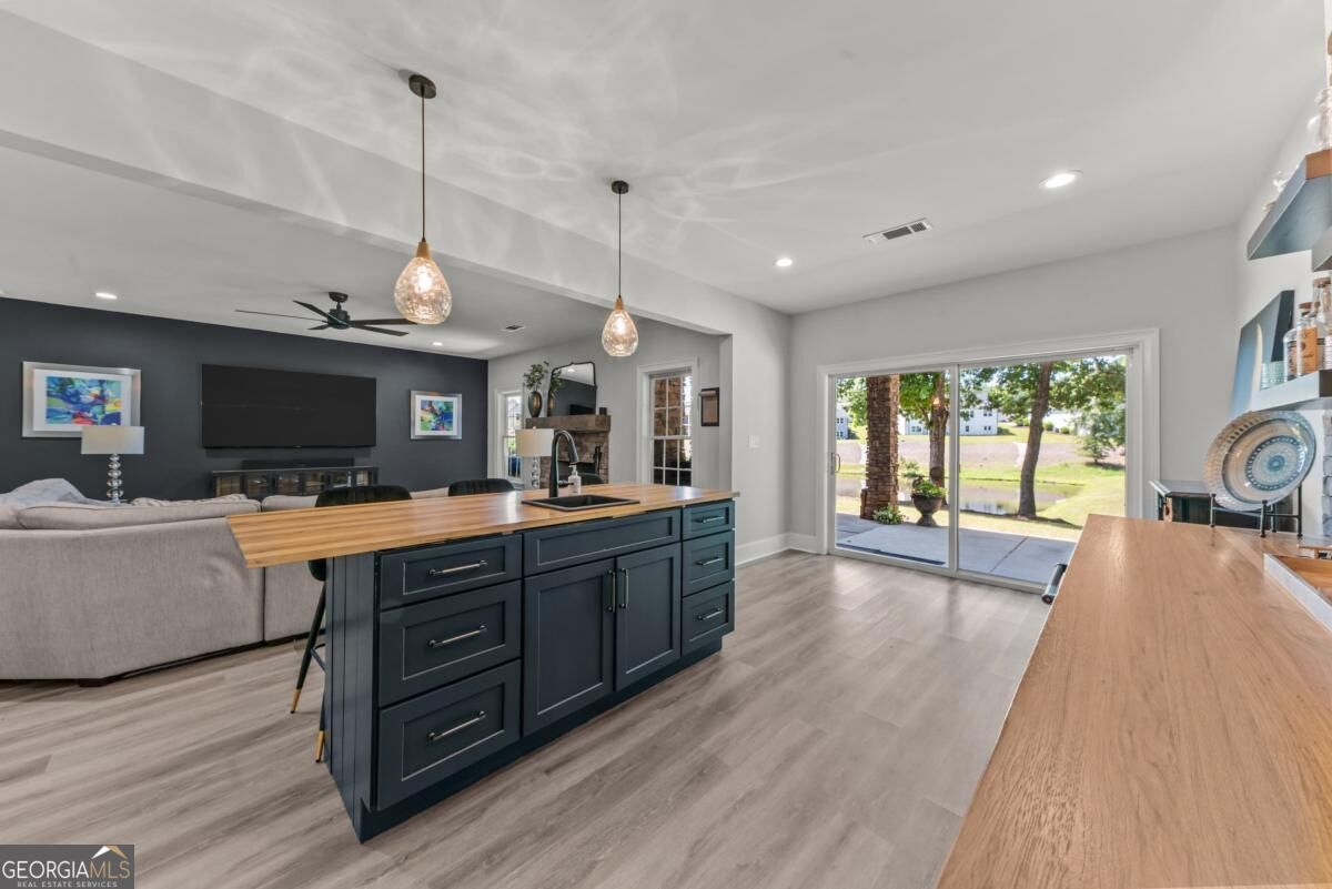 1021 Harbor Loop Property Photo 51