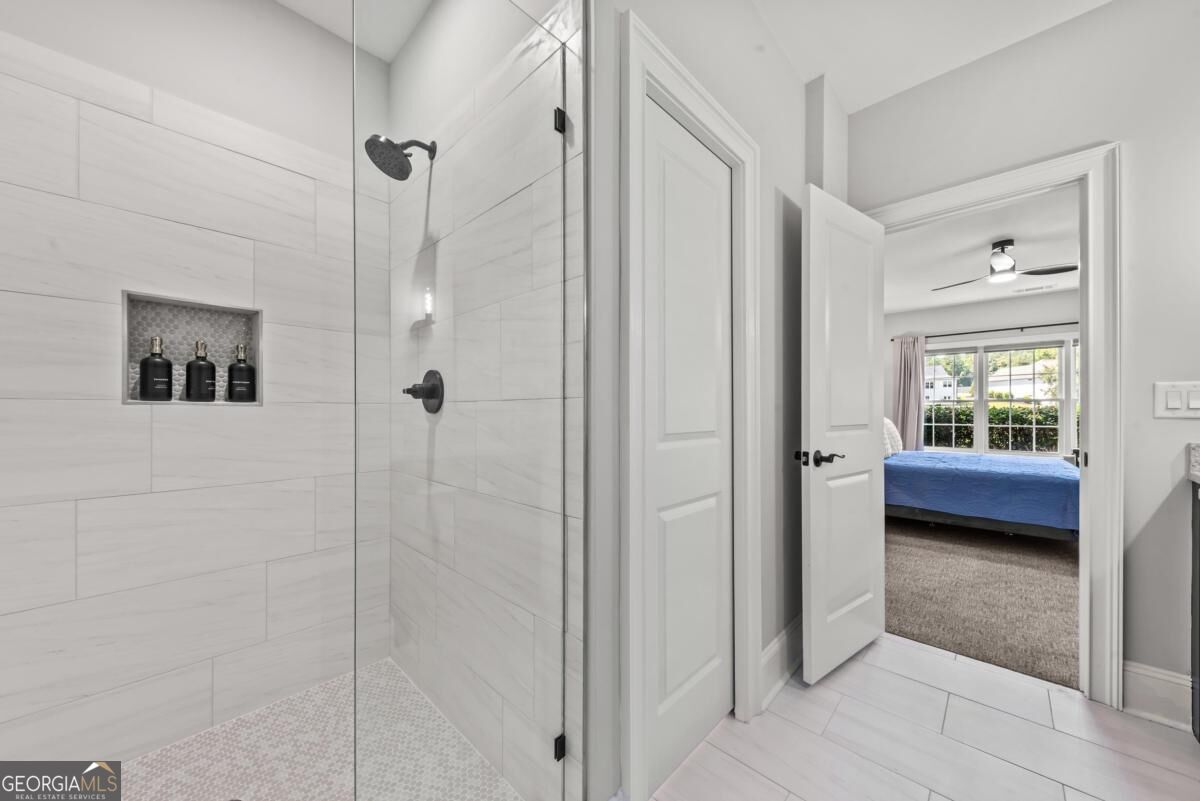1021 Harbor Loop Property Photo 64