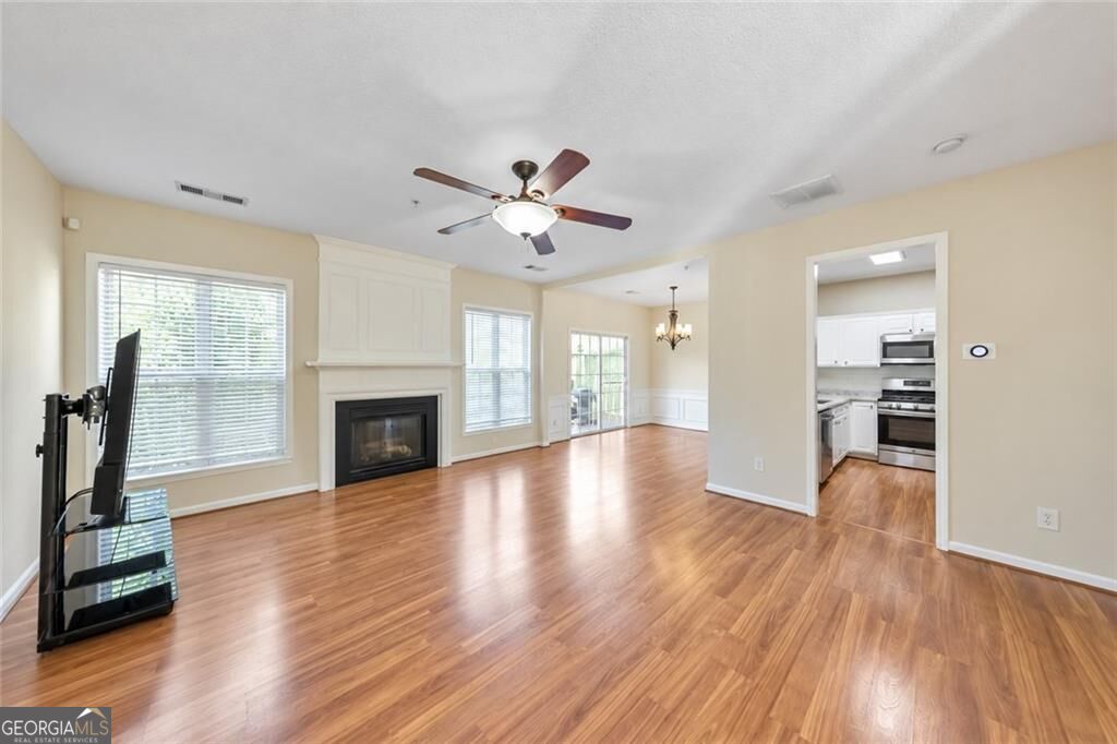 244 Regent Square Property Photo 6
