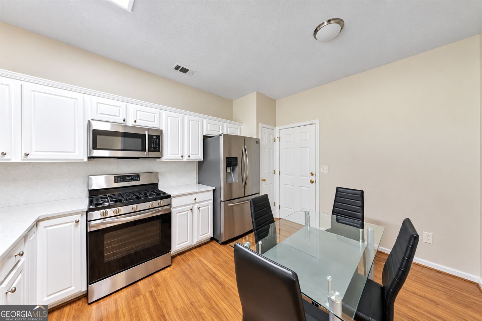 244 Regent Square Property Photo 8