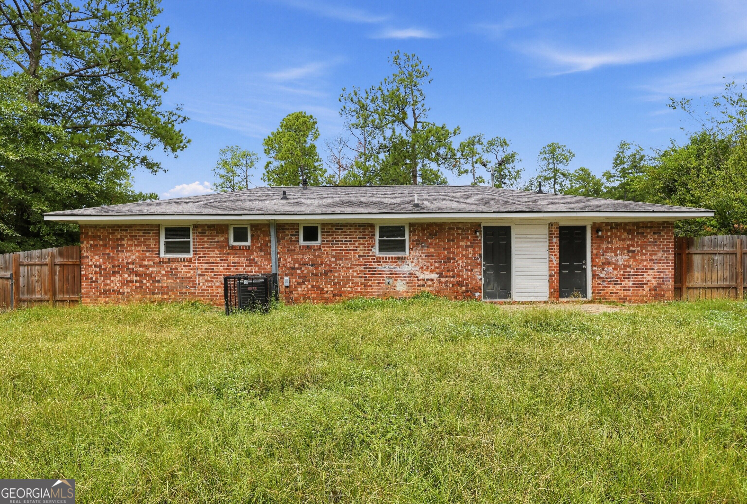 2342 Prague Court Property Photo 4
