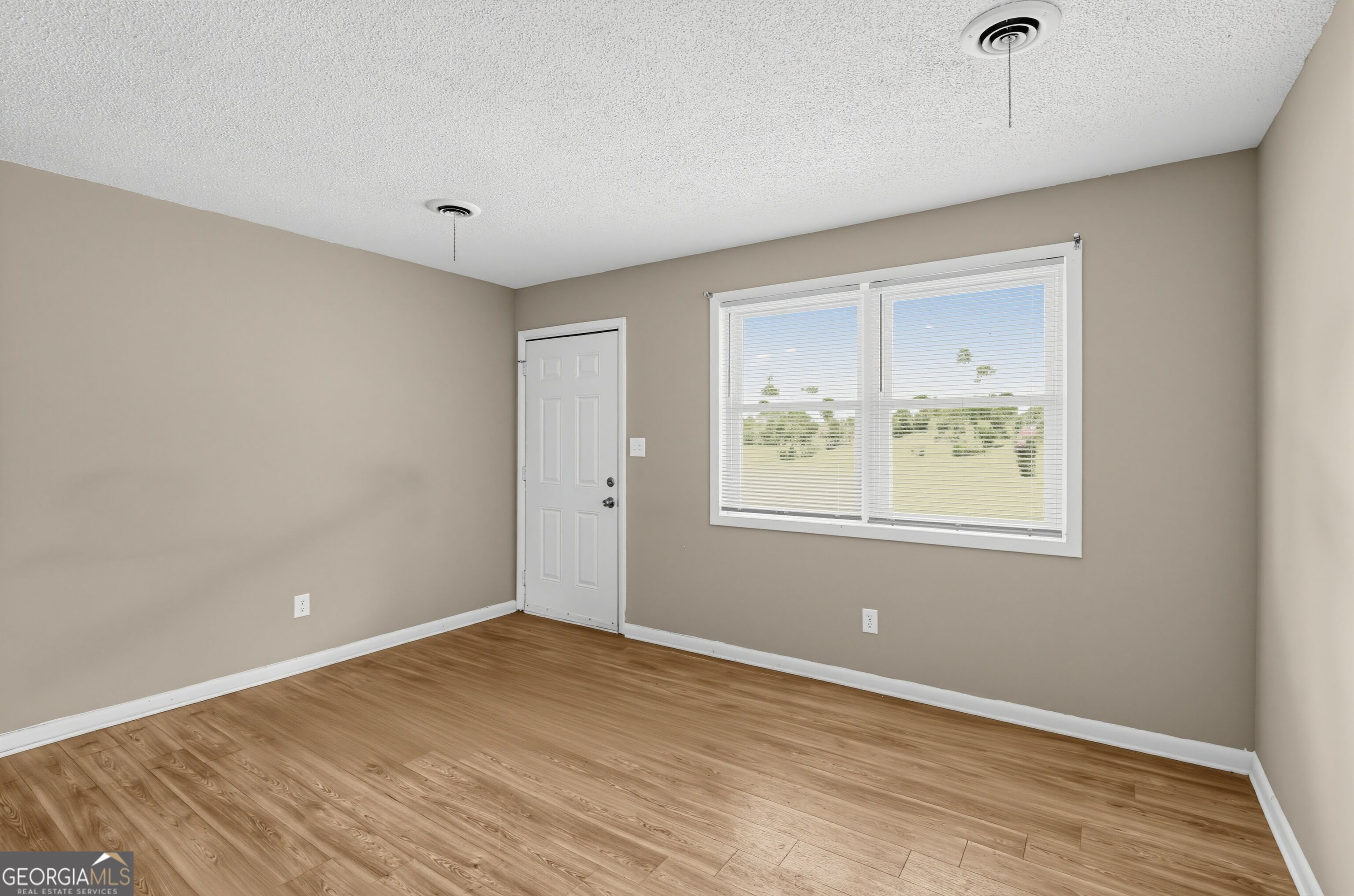 2342 Prague Court Property Photo 6