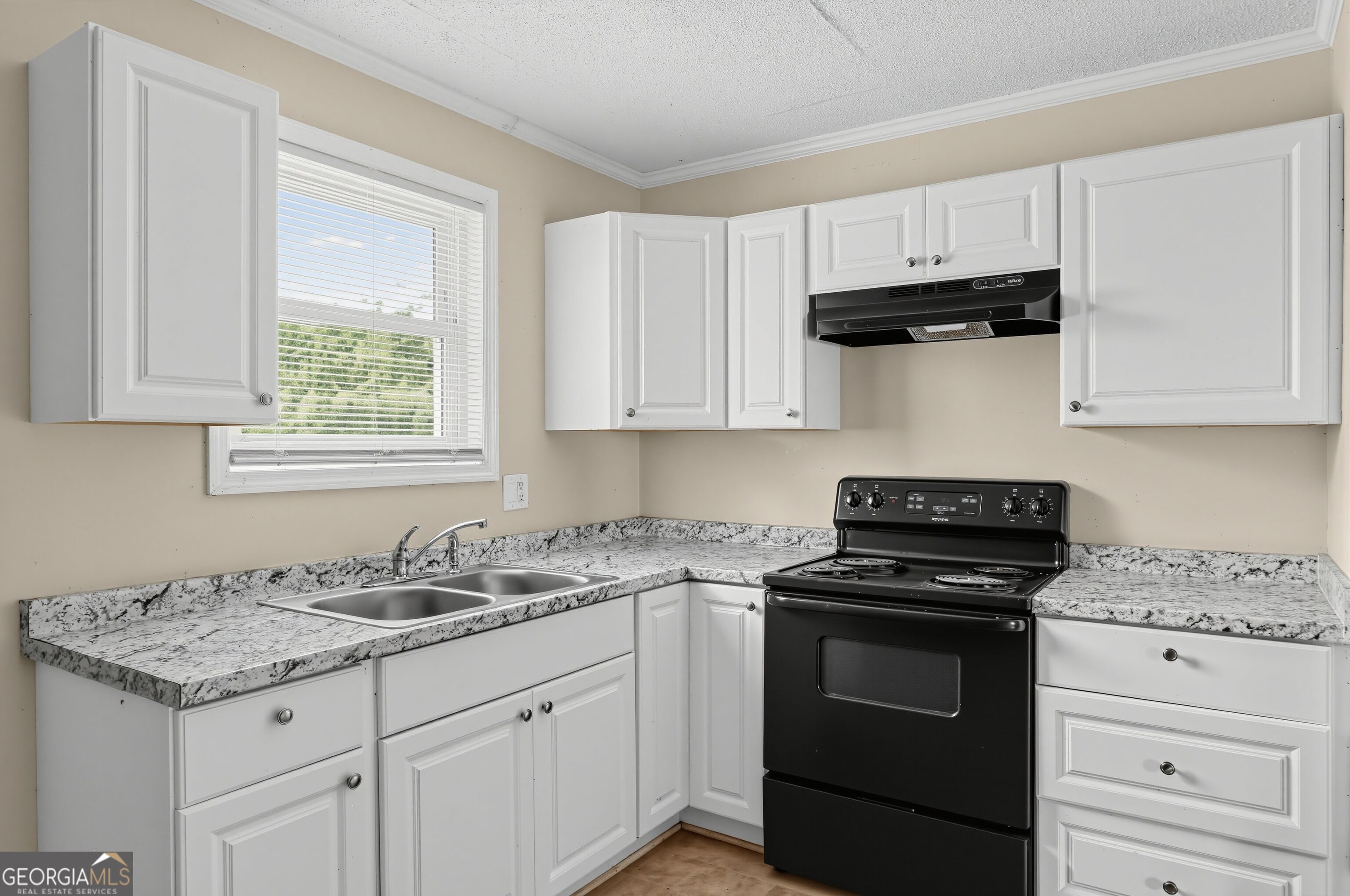2342 Prague Court Property Photo 7