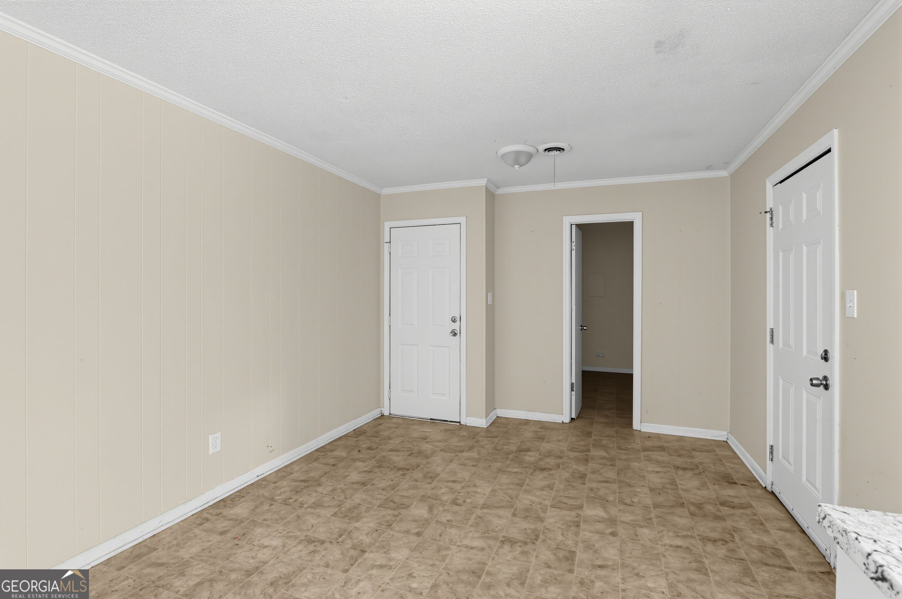 2342 Prague Court Property Photo 8