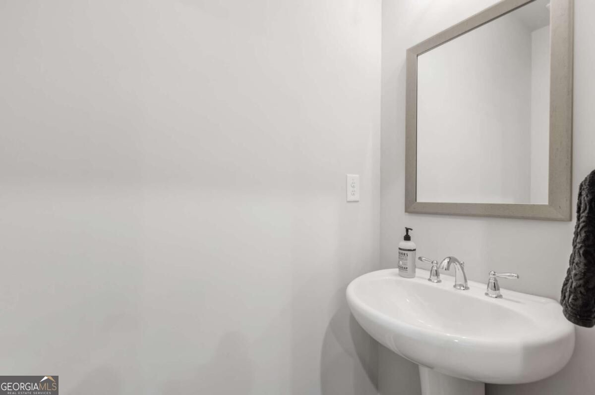 3905 Cavalier Way Property Photo 15