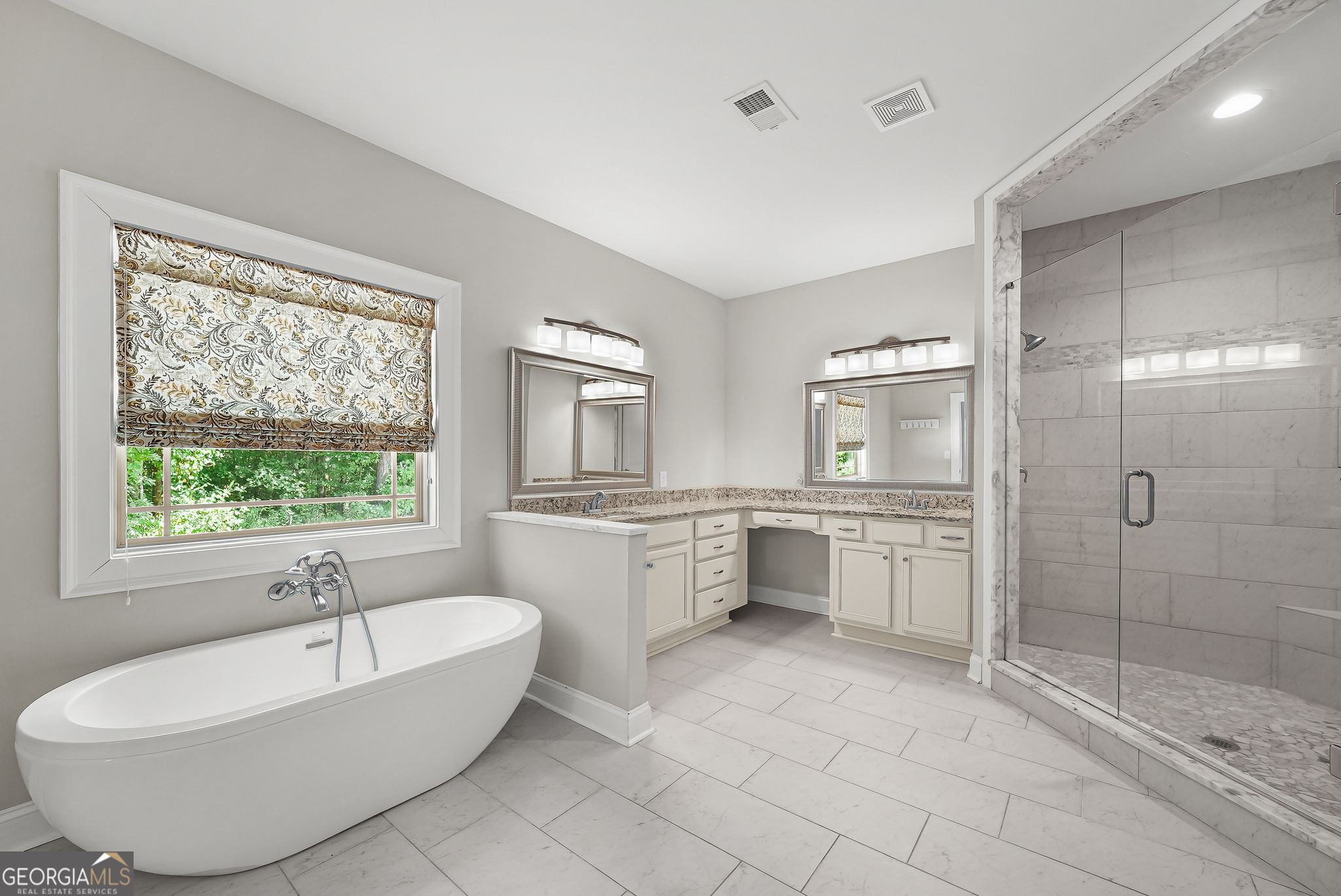 775 Vaughn Road Property Photo 3