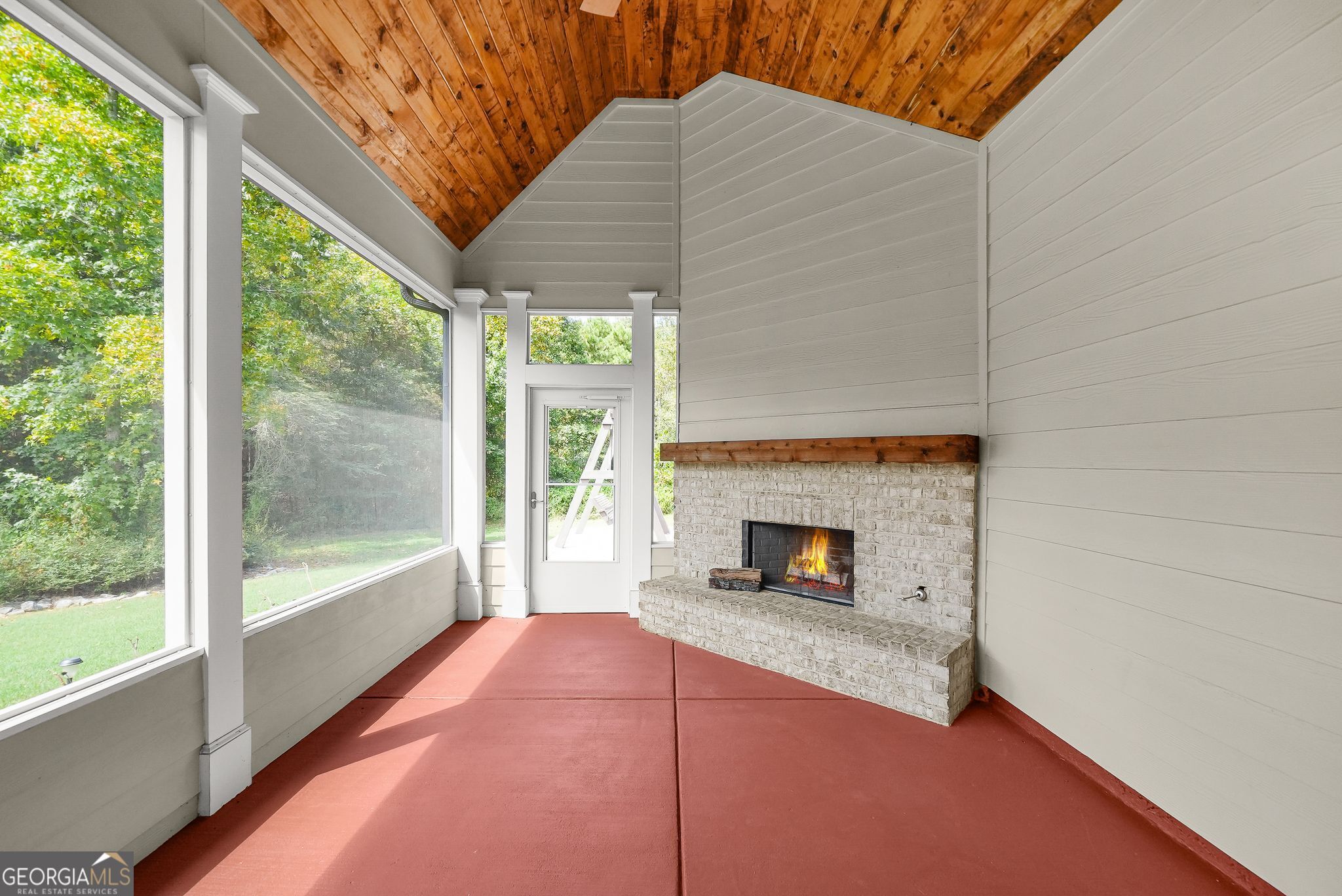 775 Vaughn Road Property Photo 4