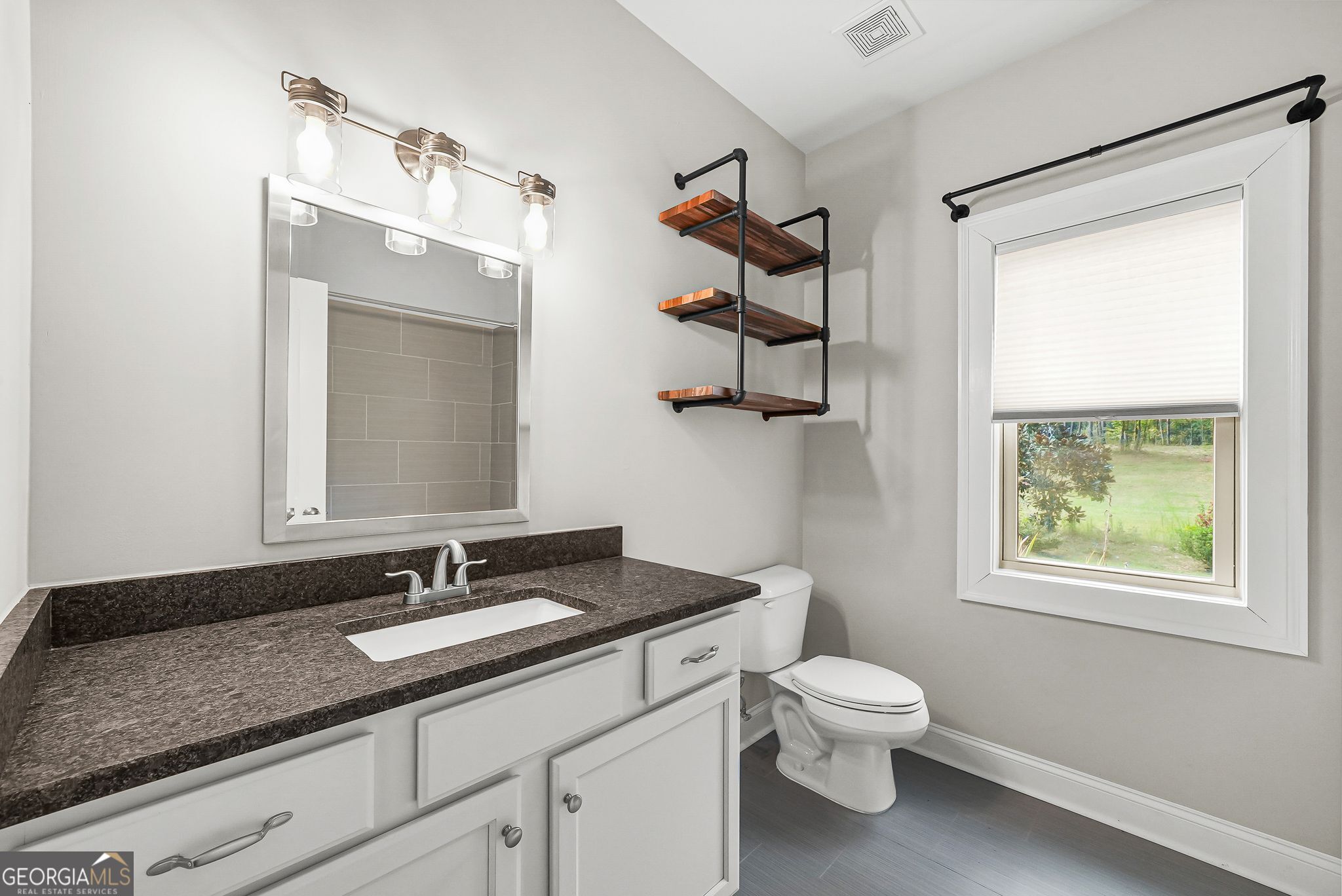 775 Vaughn Road Property Photo 14