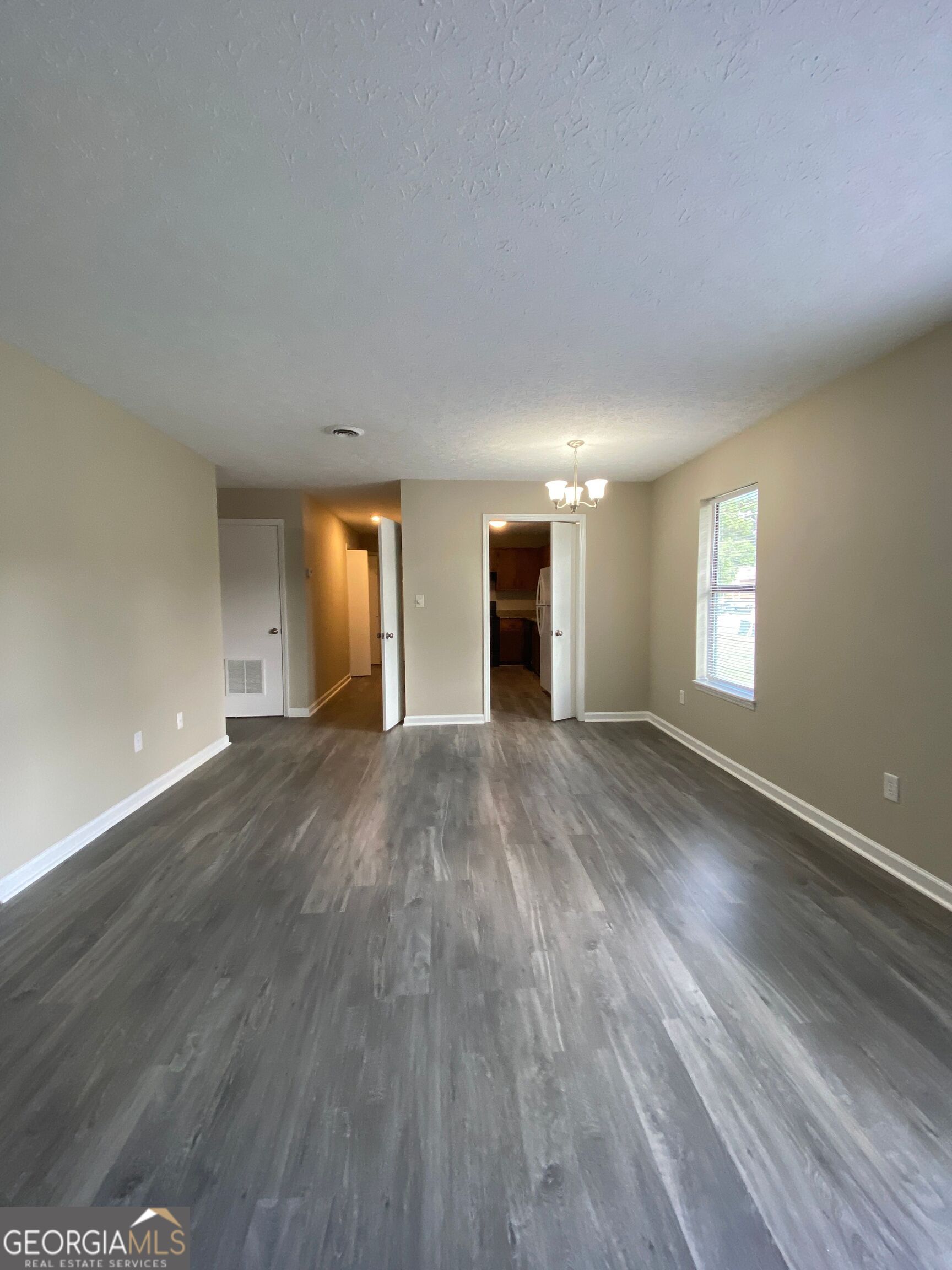 105 Howell Way # 3 Property Photo 3