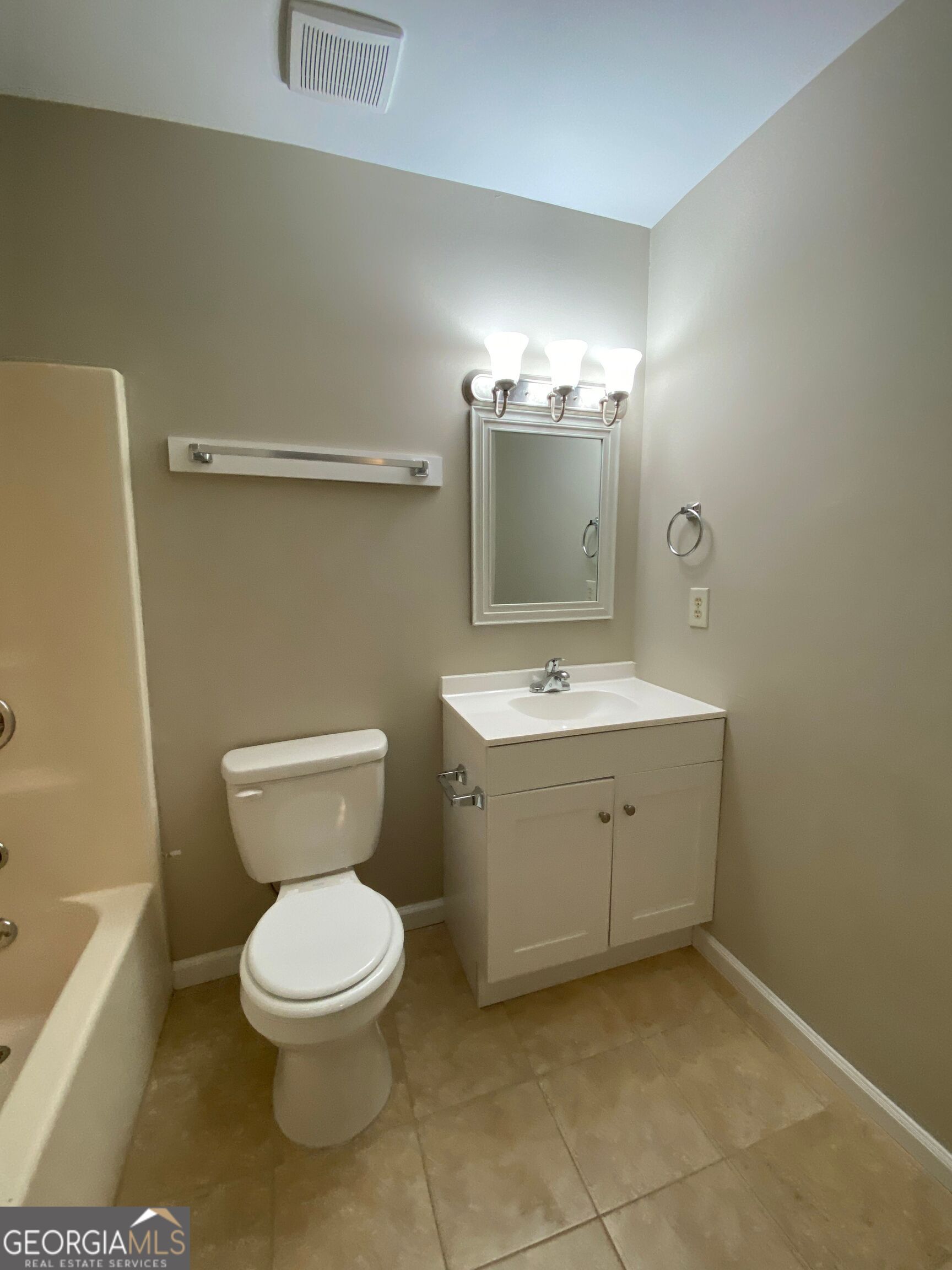 105 Howell Way # 3 Property Photo 5