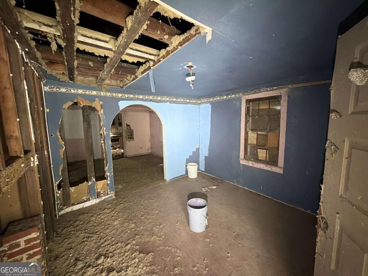 1450 May Avenue Property Photo 3